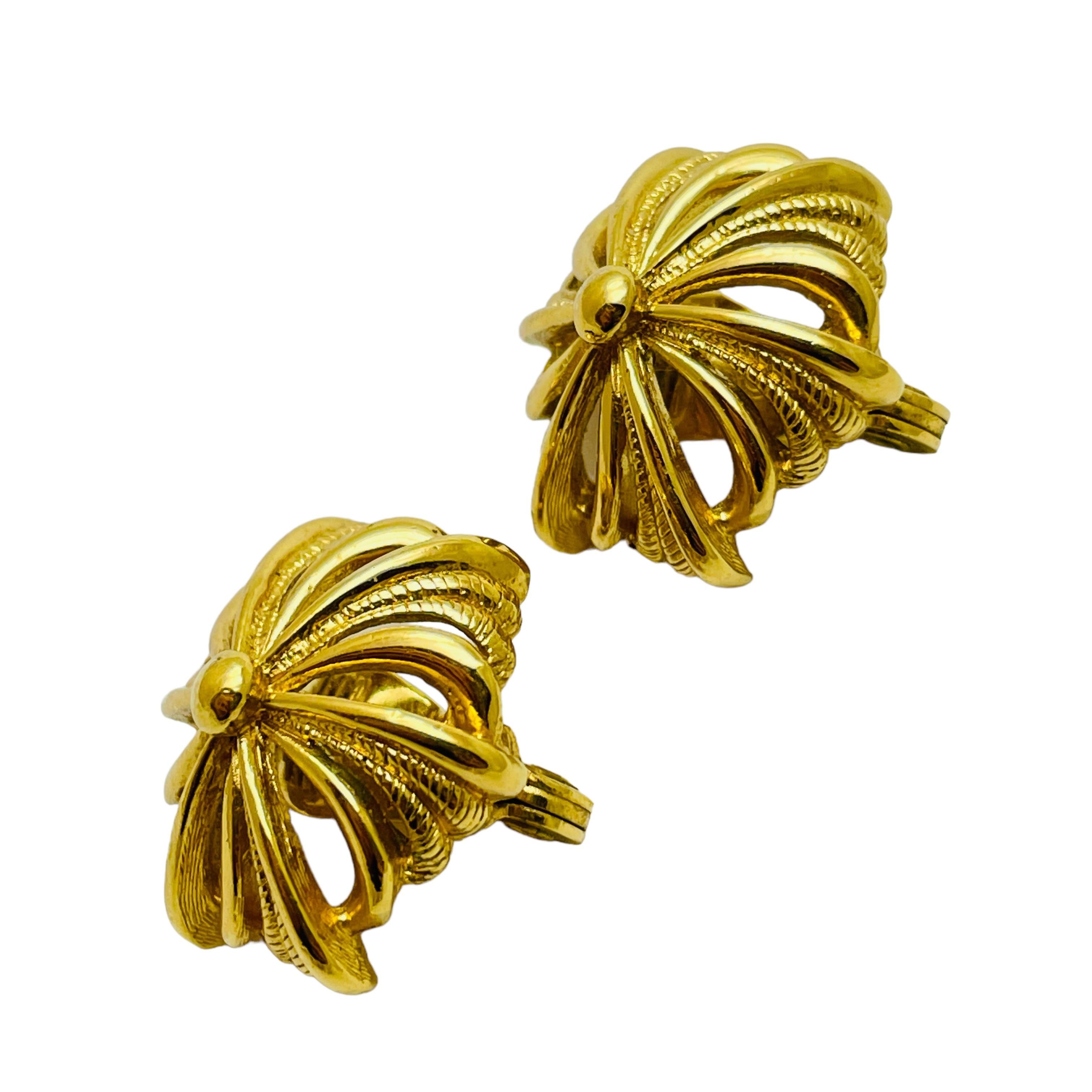 De las mujeres MONET pendientes de clip de diseño vintage en tono dorado en venta