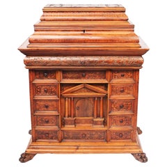 Hölzerner Münzschrank, Norditalien, Ende 18. Anfang 19
