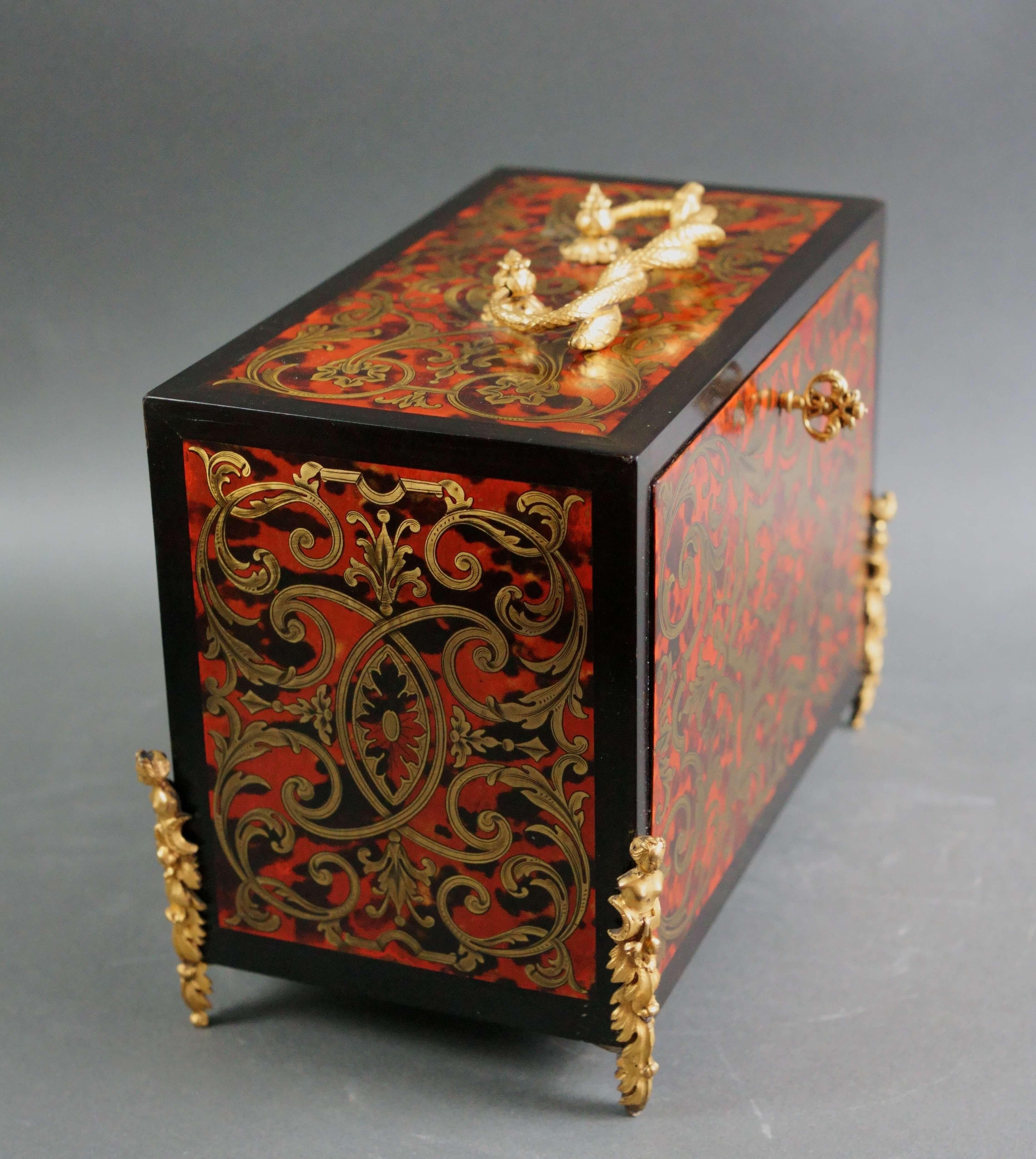 Marqueterie Boulle coin cabinet signed 