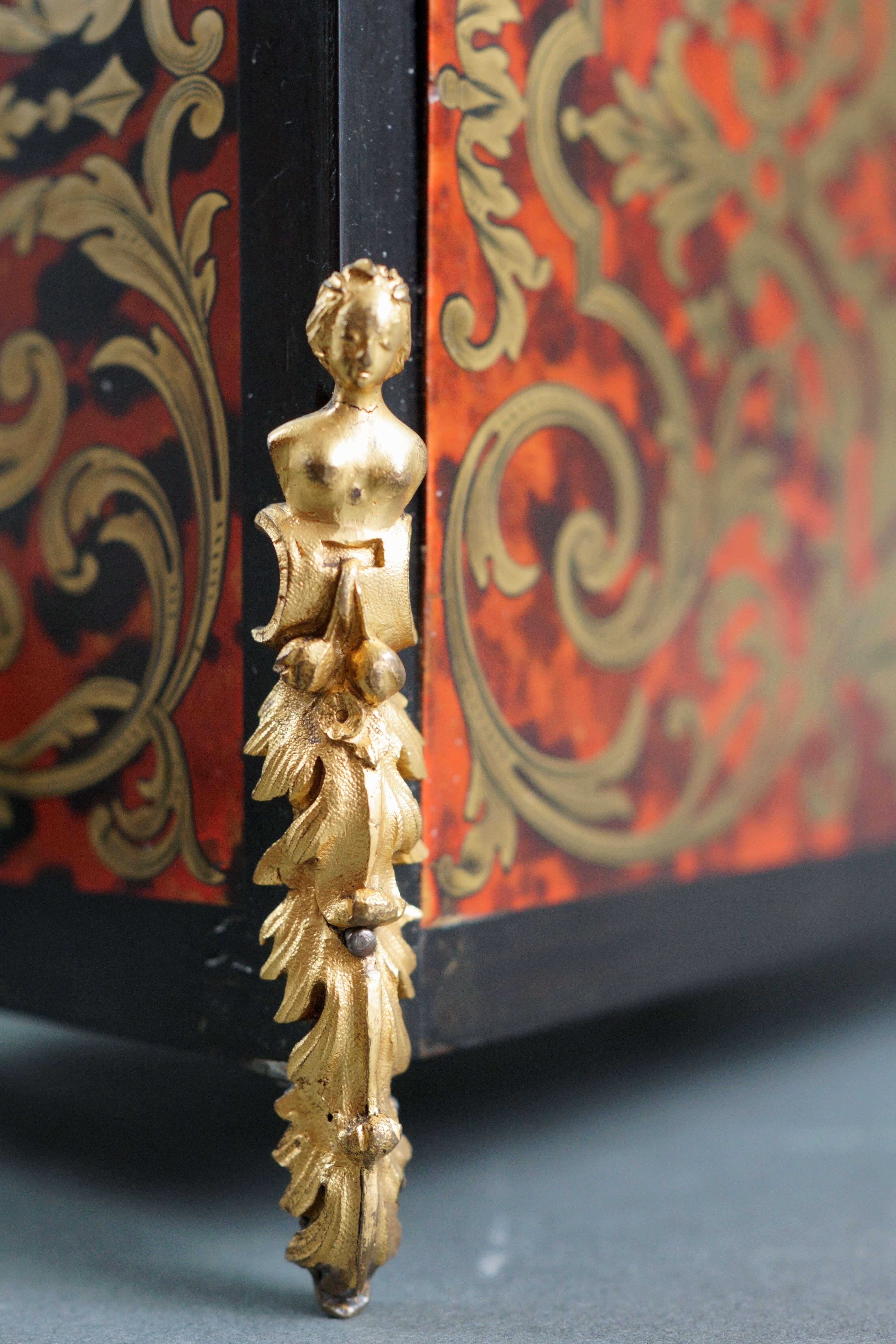 Marqueterie Boulle coin cabinet signed 