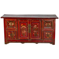 Cabinet laqué rouge mongol avec décor floral peint à la main:: vers 1900