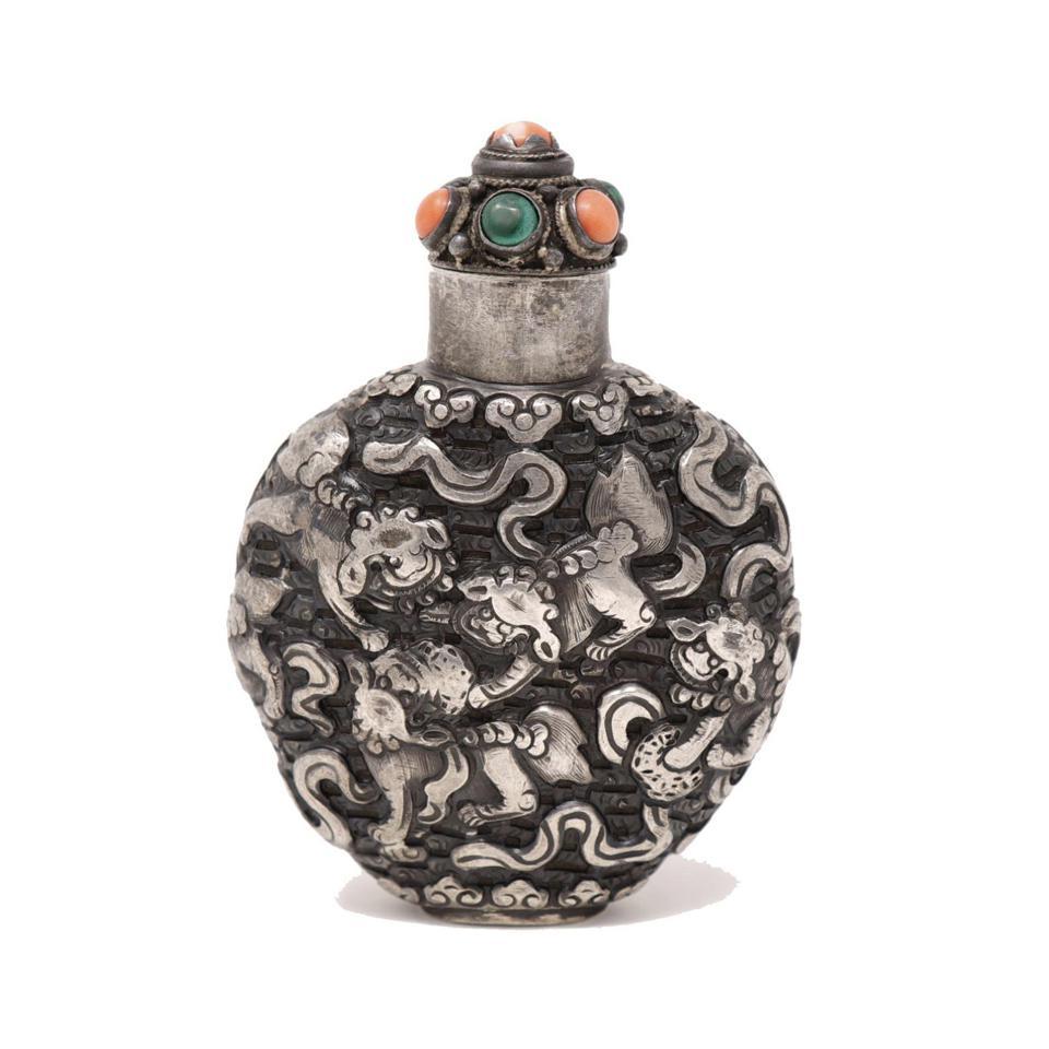 Chinese Mongolian Style Silver Repoussé Snuff Bottle, Qing Dynasty