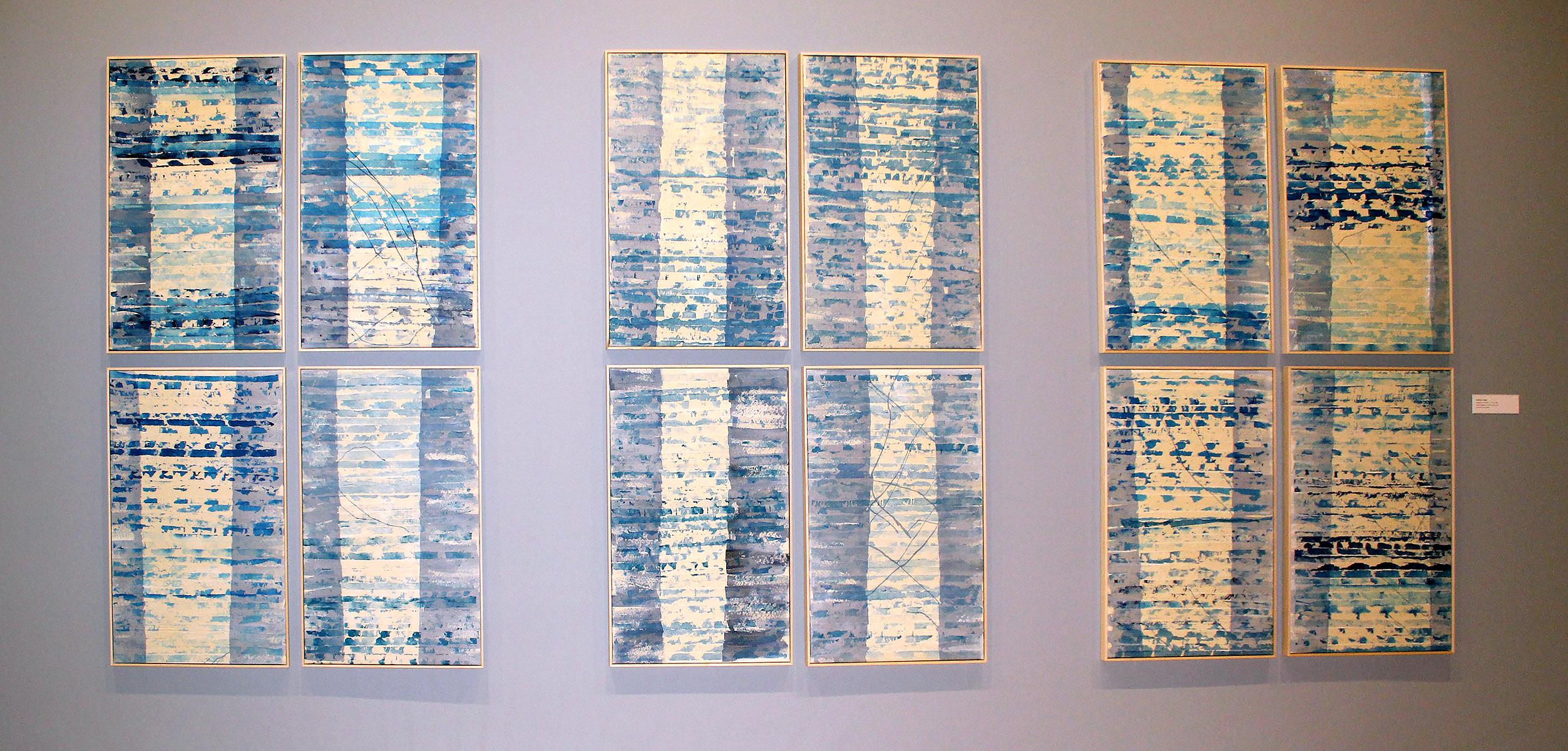 Set von 12 zeitgenössischen gerahmten abstrakten Gemälden in Blau und Weiß aus der Museumssammlung