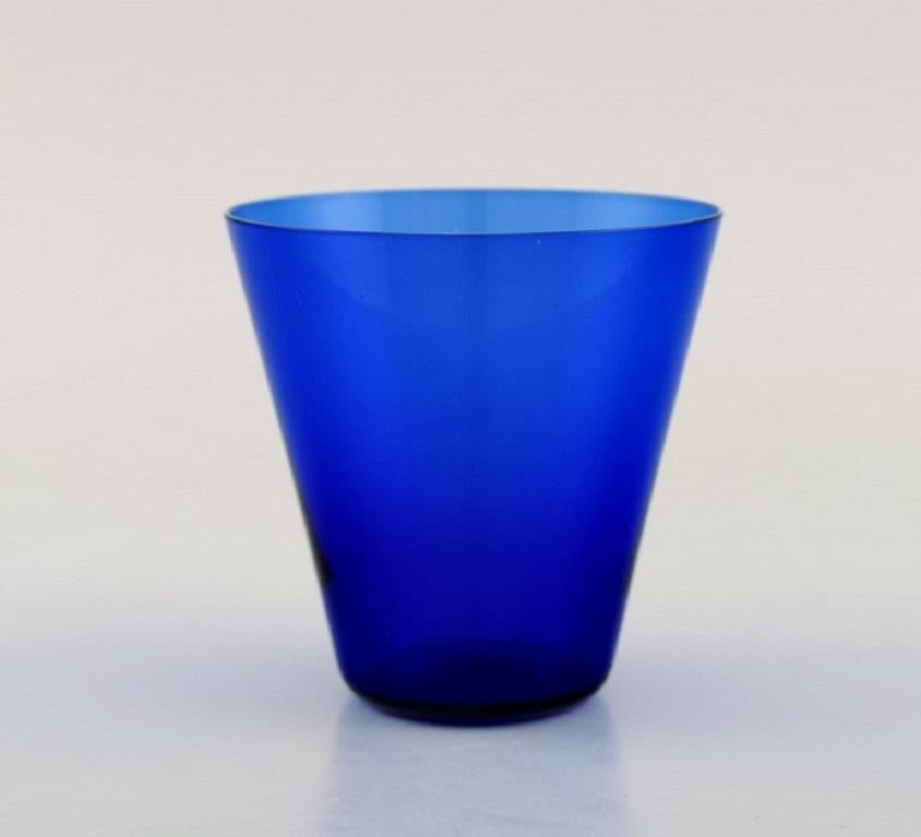Monica Bratt para Reijmyre, 11 Vasos de agua de vidrio soplado azul en Excelente Estado en København, Copenhagen
