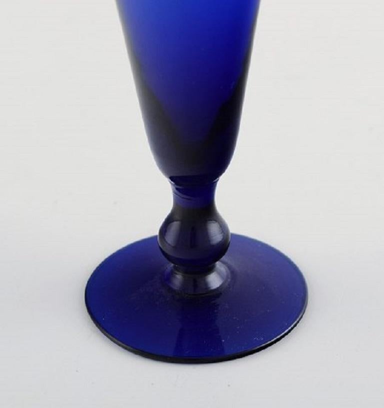 Swedish Monica Bratt for Reijmyre, 17 Small Cocktail Glasses in Blue Mouth Blown Glass For Sale
