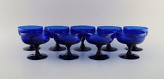 Monica Bratt pour Reijmyre, 9 verres en verre d'art soufflé à la bouche bleu
