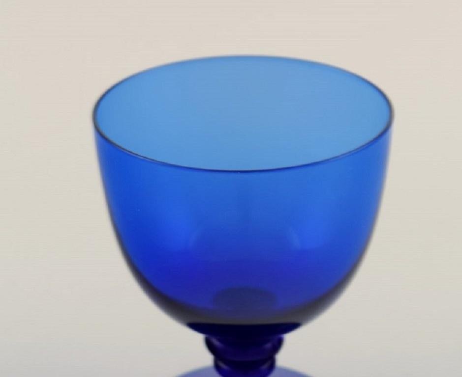 Monica Bratt for Reijmyre, Four Wine Glasses in Blue Mouth Blown Art Glass In Excellent Condition For Sale In Copenhagen, DK