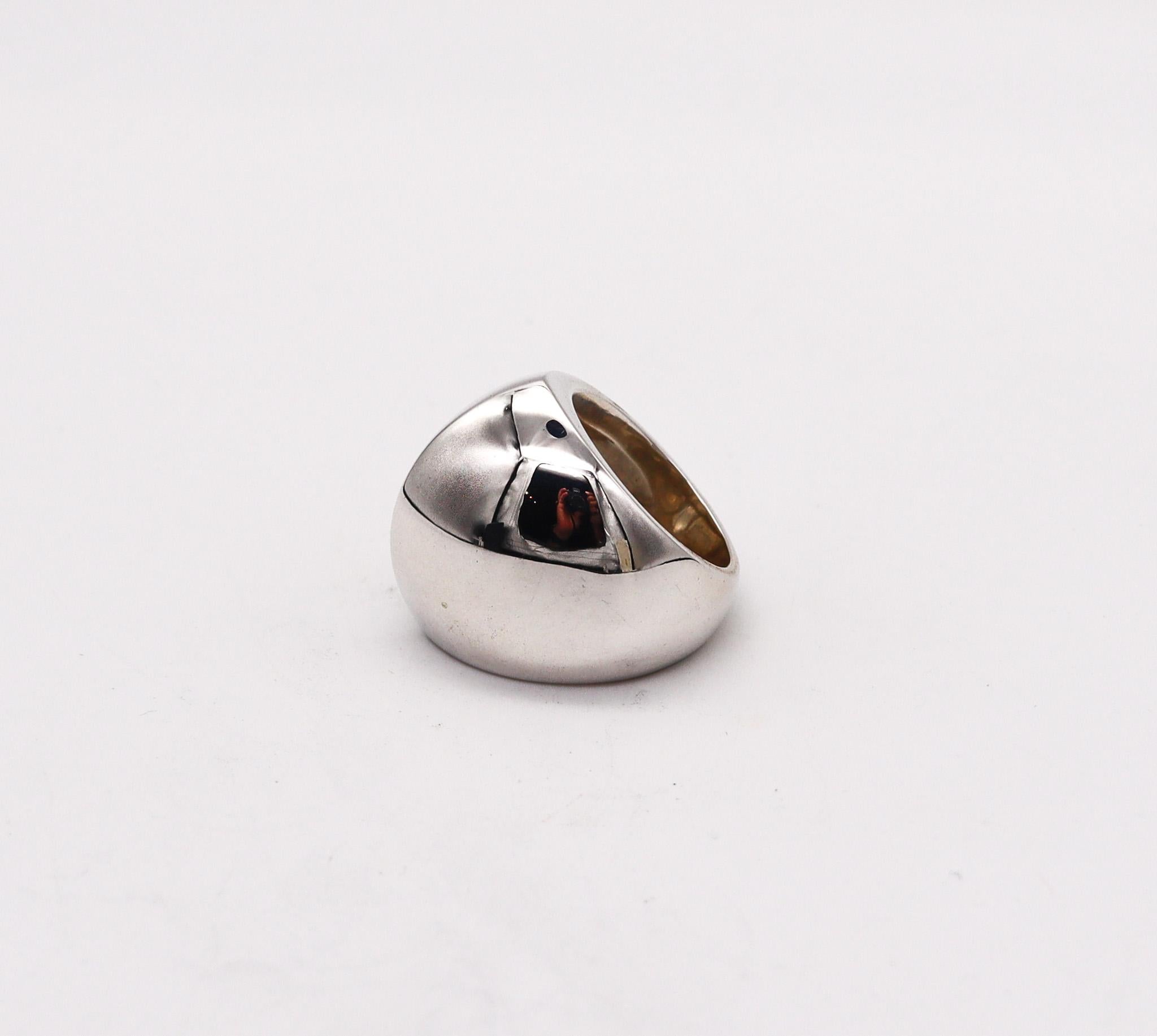 Contemporaneo Monica Coscioni, anello cocktail modernista con cupola in argento massiccio 925. in vendita