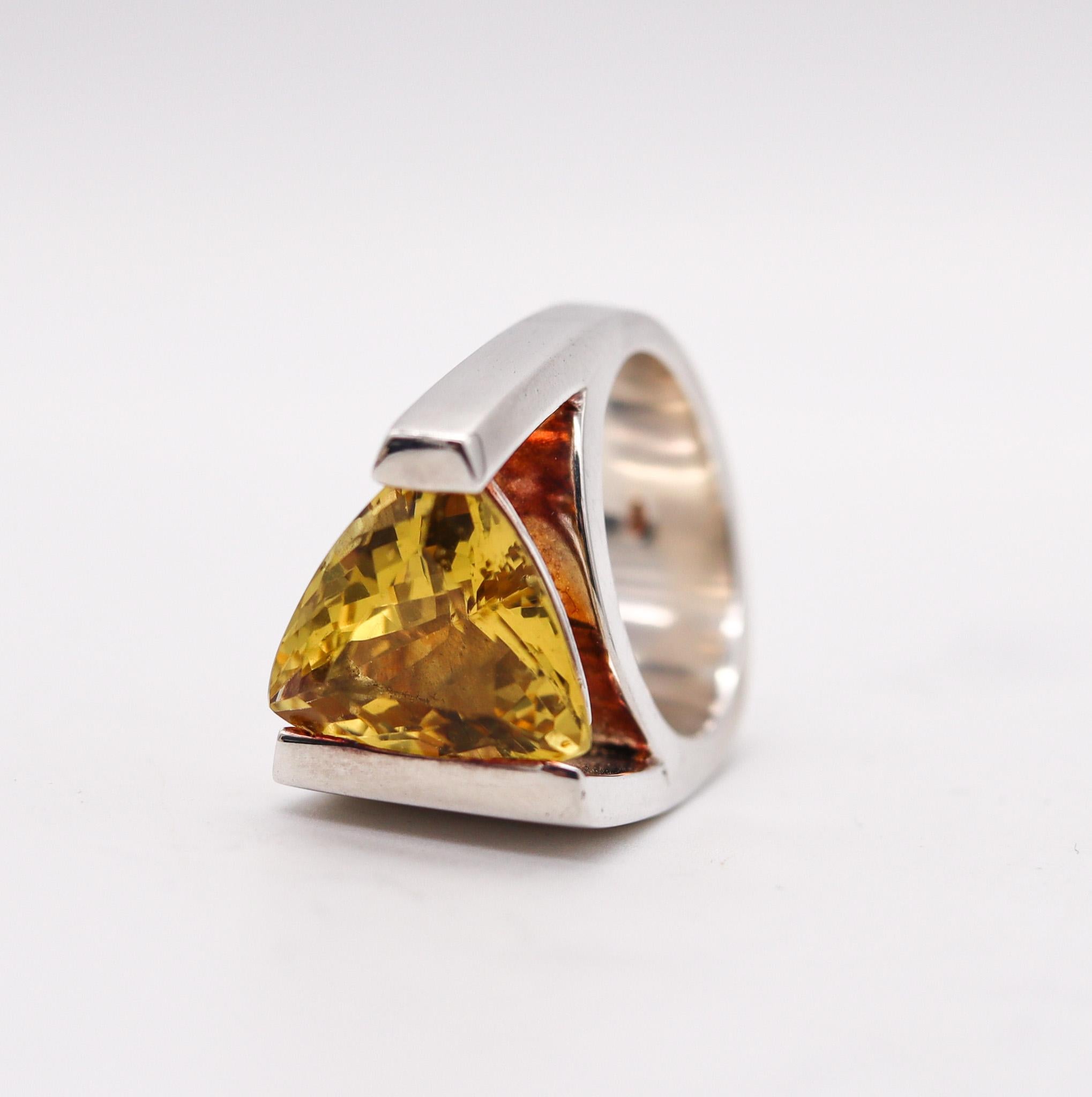 Monica Coscioni Modernist Ring In Sterling Silver With 10.22 Cts Beryl Heliodor In Excellent Condition For Sale In Miami, FL