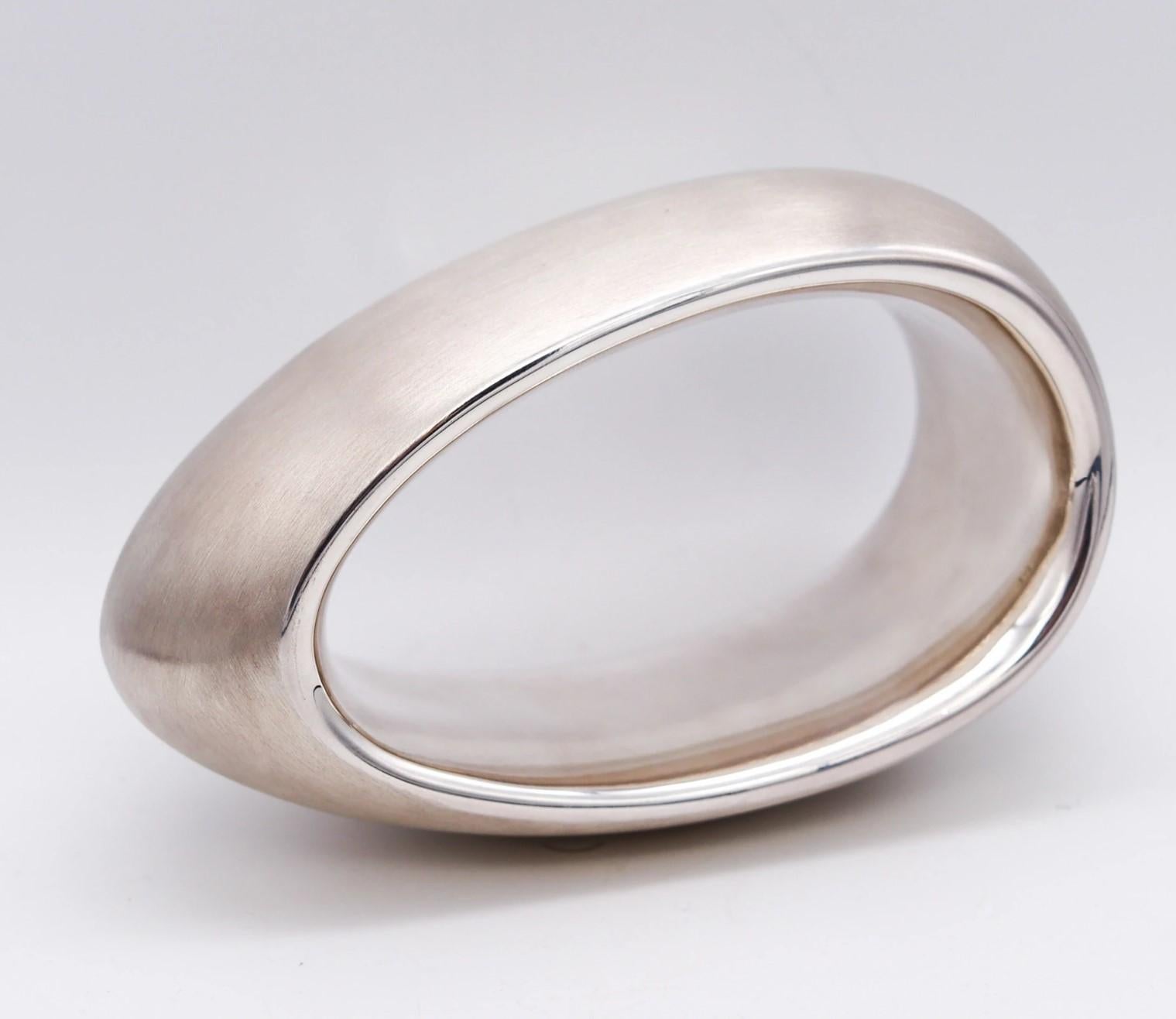 Monica Coscioni Roma Ovoid Sculptural Bangle Bracelet Solid .925 Sterling Silver For Sale 1