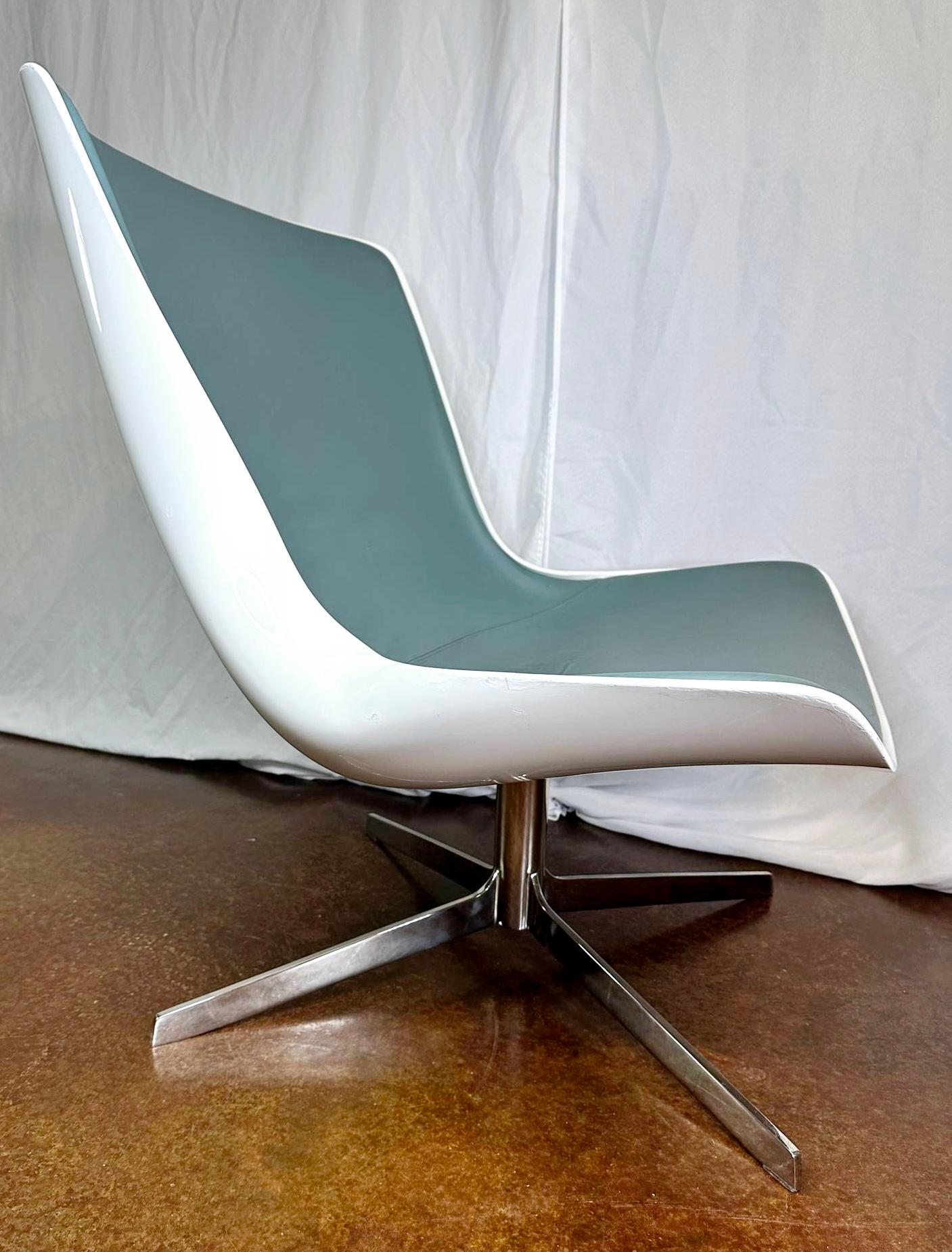 Monica Förster for Bernhardt Blue Leather and White Enamel Swivel Vika Chair For Sale 10