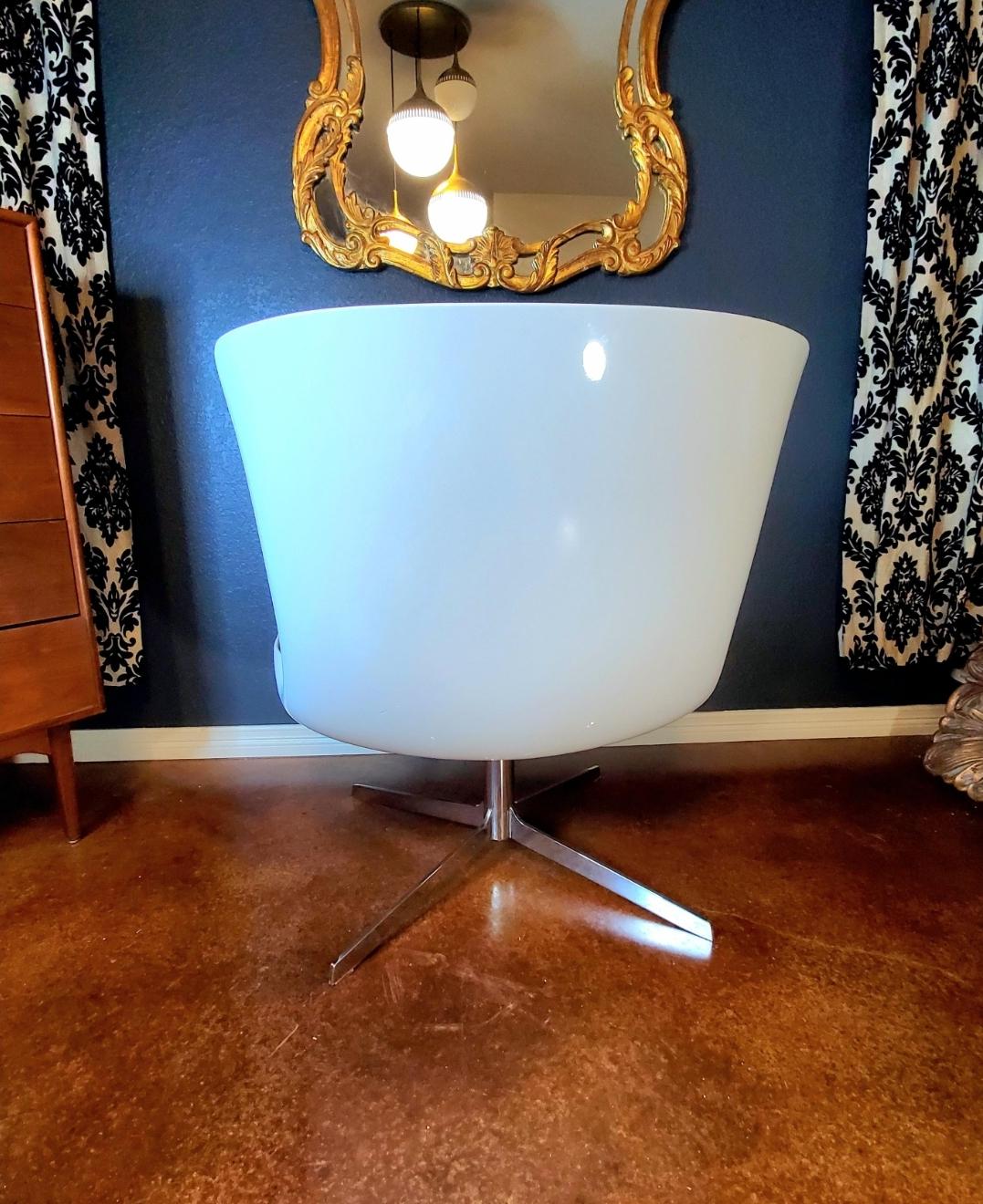 Mid-Century Modern Monica Förster for Bernhardt Blue Leather and White Enamel Swivel Vika Chair For Sale