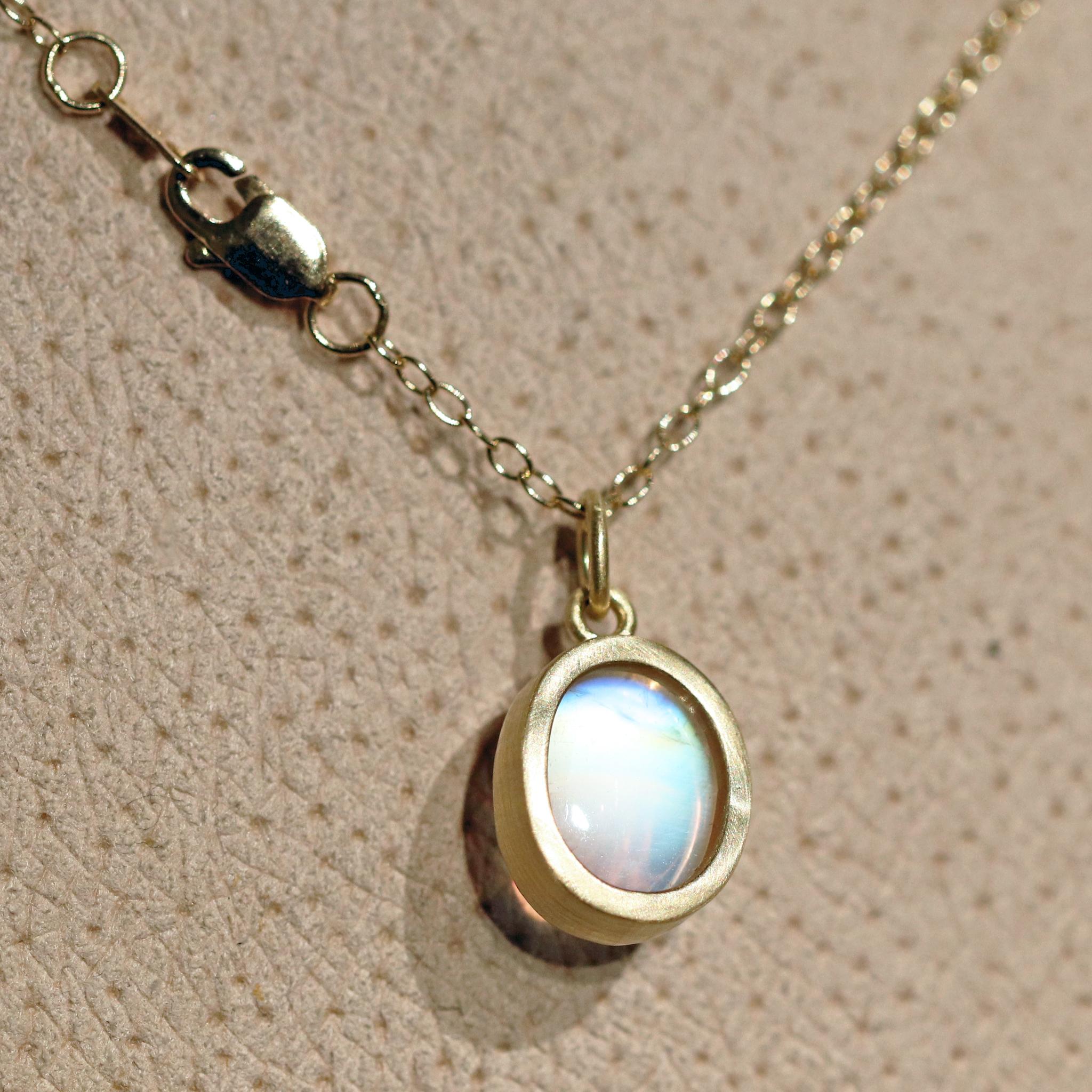 Monica Marcella Rainbow Moonstone Oval Cabochon One of a Kind Drop Necklace In New Condition In Dallas, TX