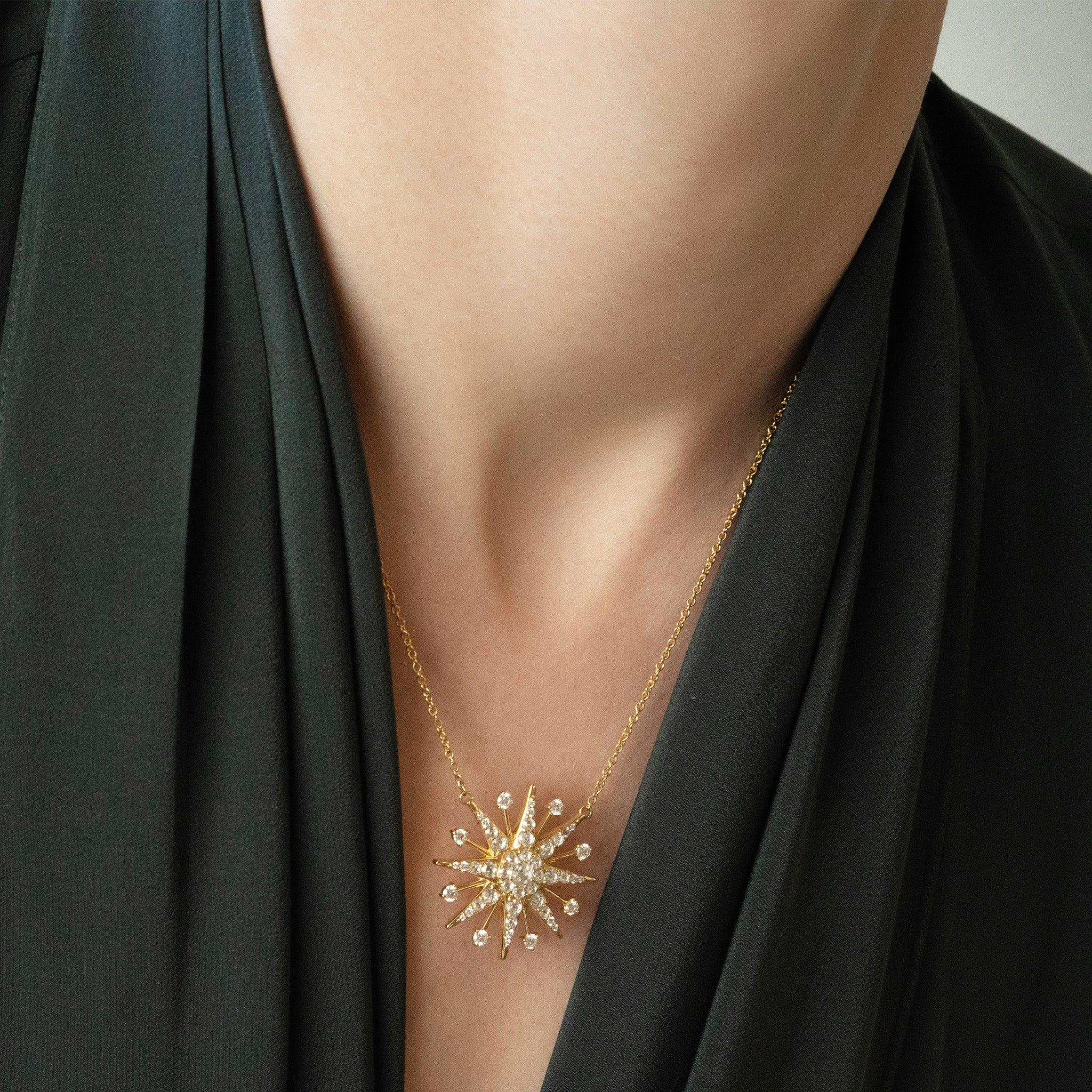 Reach for the stars. This Monica Rich Kosann 18K Yellow Gold Star Necklace features Diamonds and is presented on an 18
