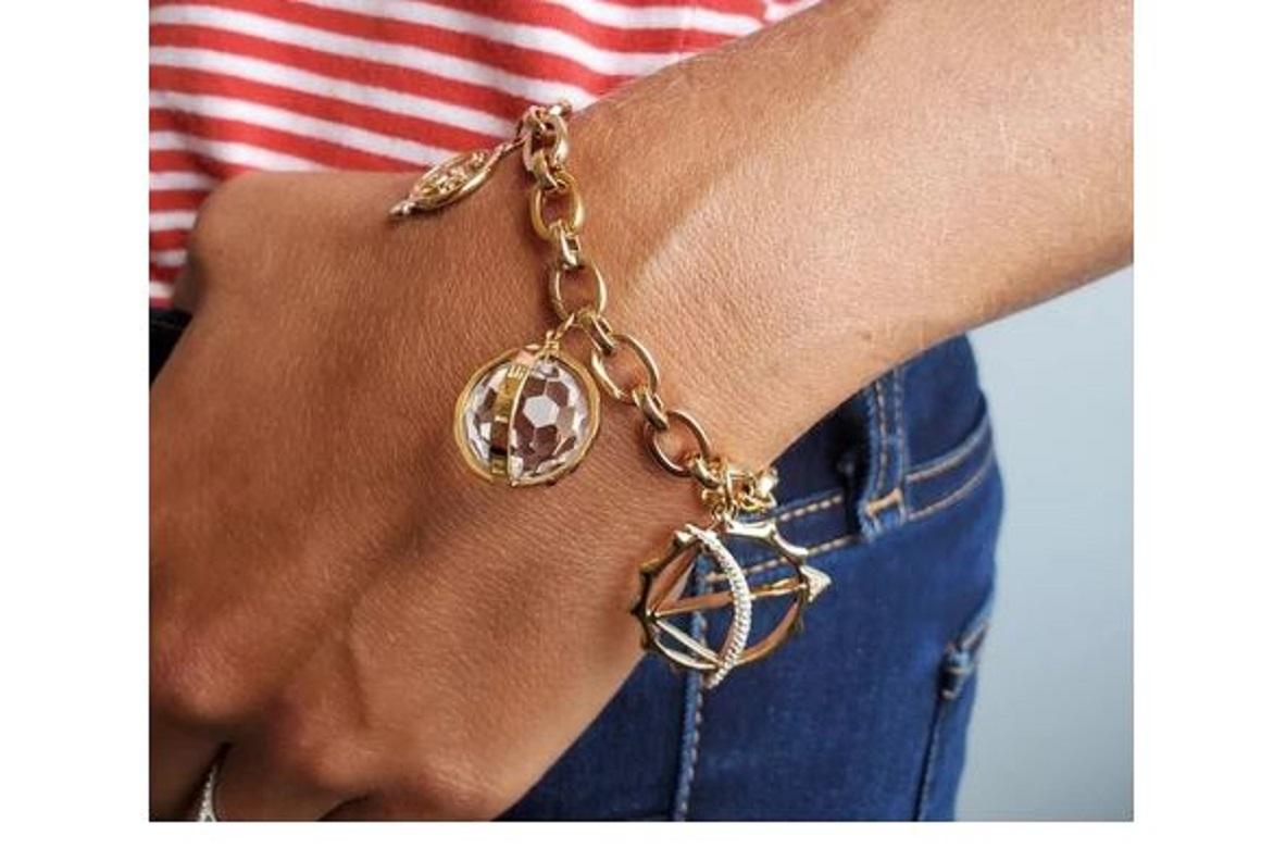 Create your own contemporary, personalized bracelet to empower and inspire! 
Monica Rich Kosann's innovative Charm Bracelet features a streamlined and modern profile with hinged links that allow you to choose and change your charms with ease. 
Our