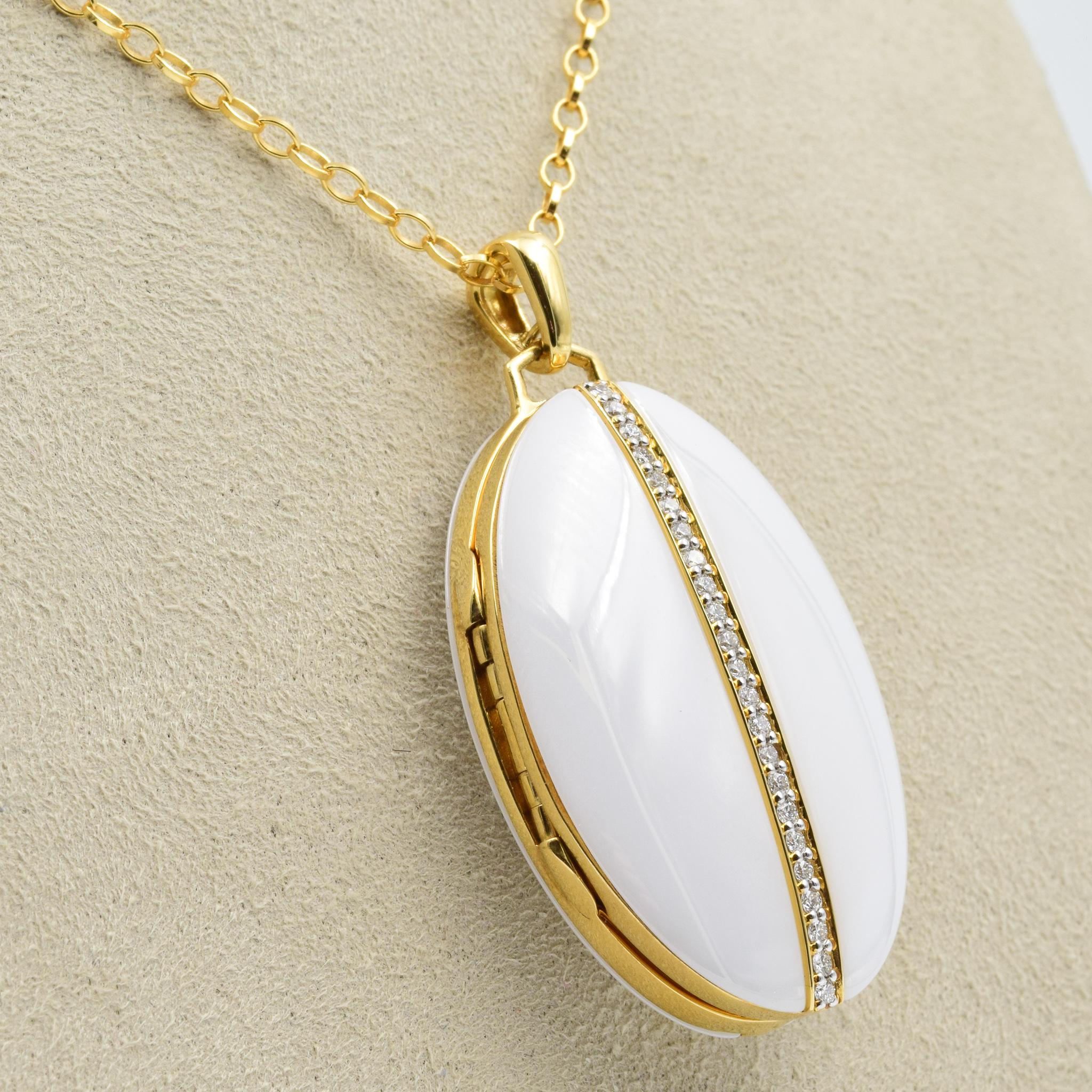 Monica Rich Kosann Oval White Ceramic Locket with Diamonds and 18k Gold Accents In New Condition In Carmel, IN