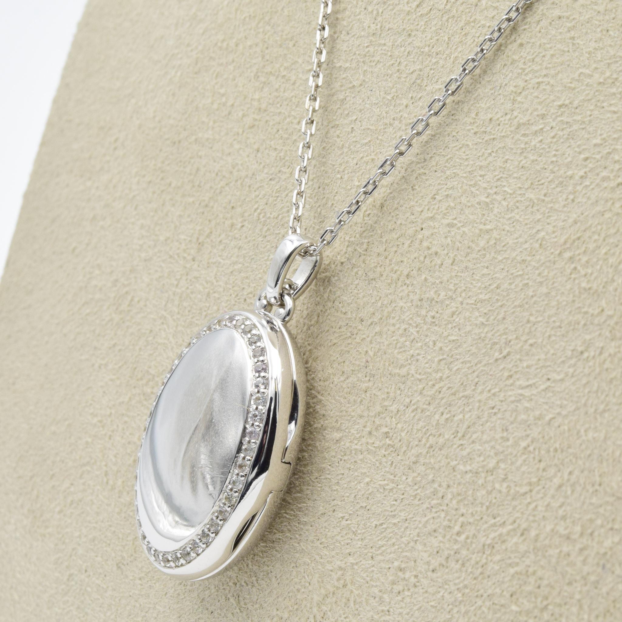 Monica Rich Kosann Sterling Silver Four Image Midi Sapphire Locket, 44322 In New Condition In Carmel, IN