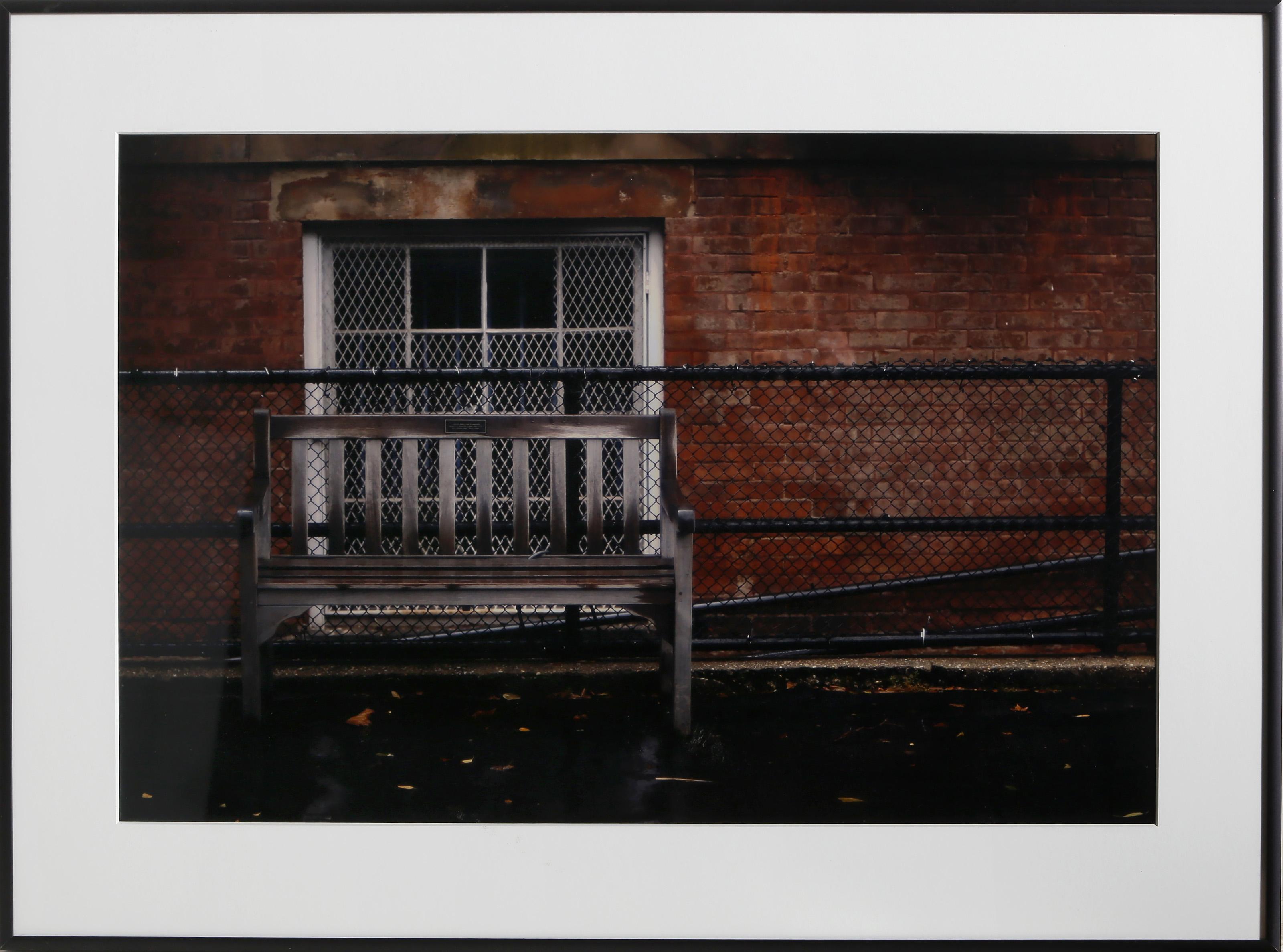  Monica Shulman, estadounidense (1977 - ) -  Solo en una ciudad atestada, Año:  hacia 2008, Medio:  Fotografía, firmada y fechada con tinta en el verso, Tamaño de la imagen:  13 x 19,5 pulgadas, Tamaño:  16 x 20 pulg. (40,64 x 50,8 cm), Tamaño del