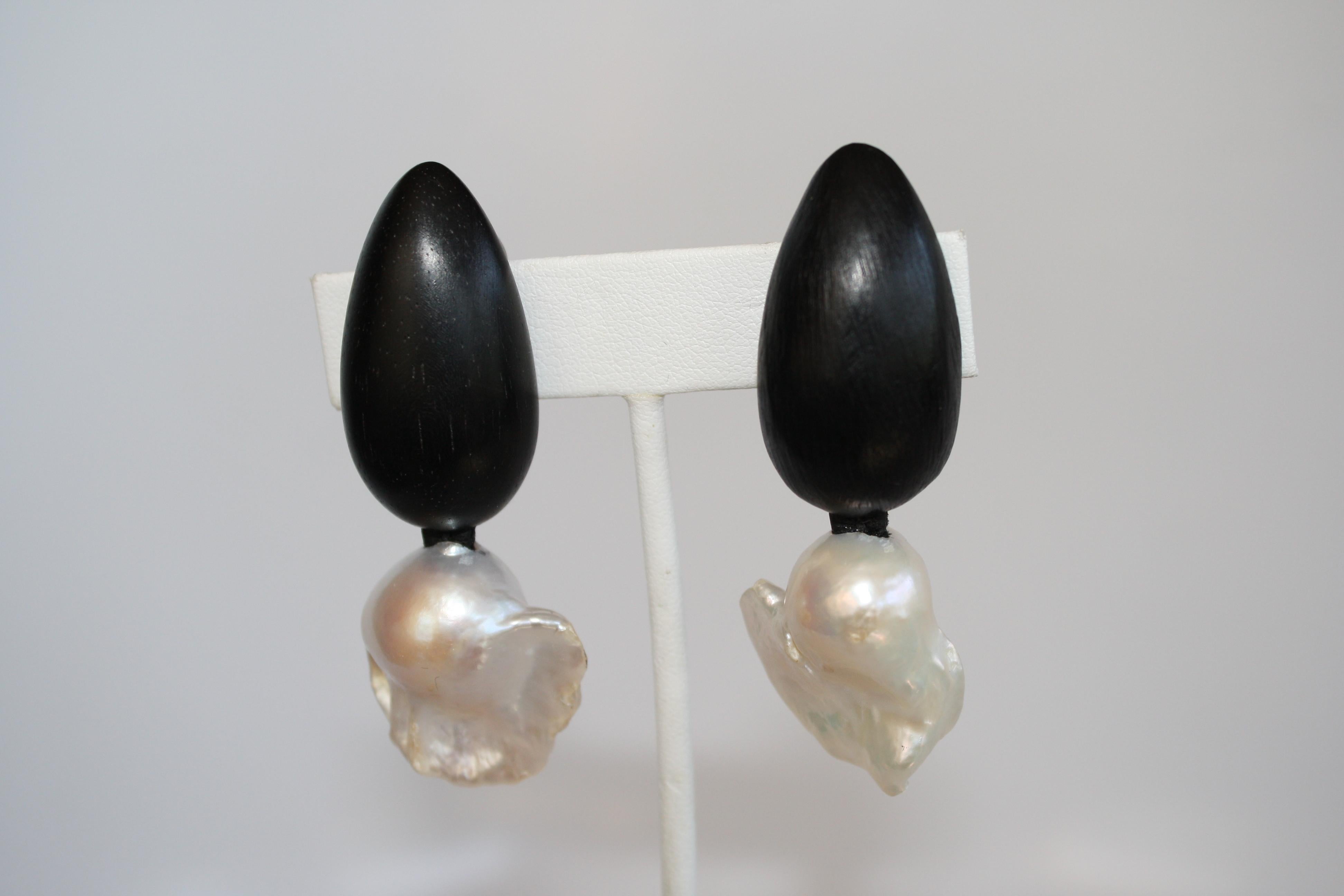 Monies Ebony and Freshwater Baroque Pearl Clip Earrings In New Condition In Virginia Beach, VA