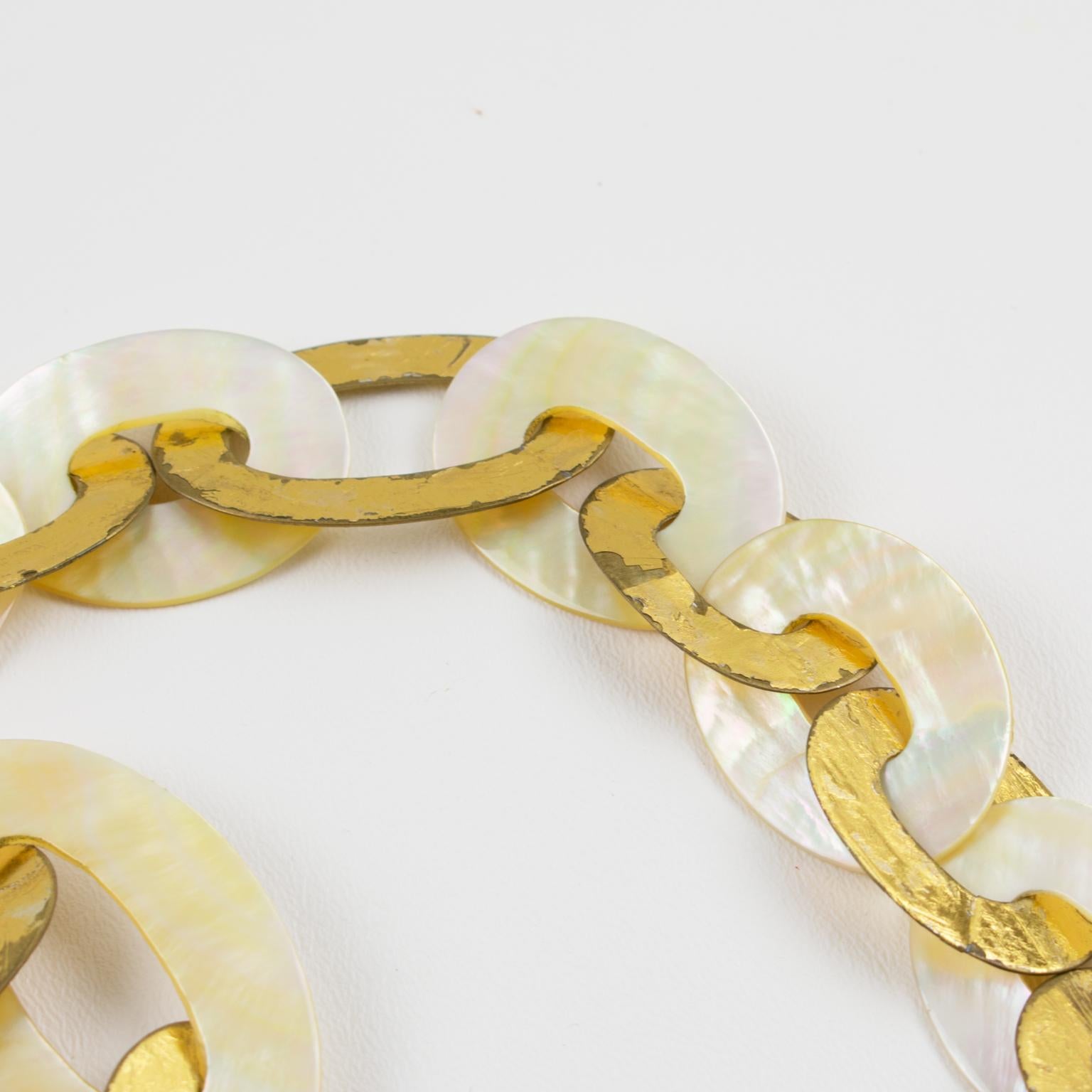 Monies - Collana extra-lunga con fiocchi d'oro e conchiglie in vendita 6