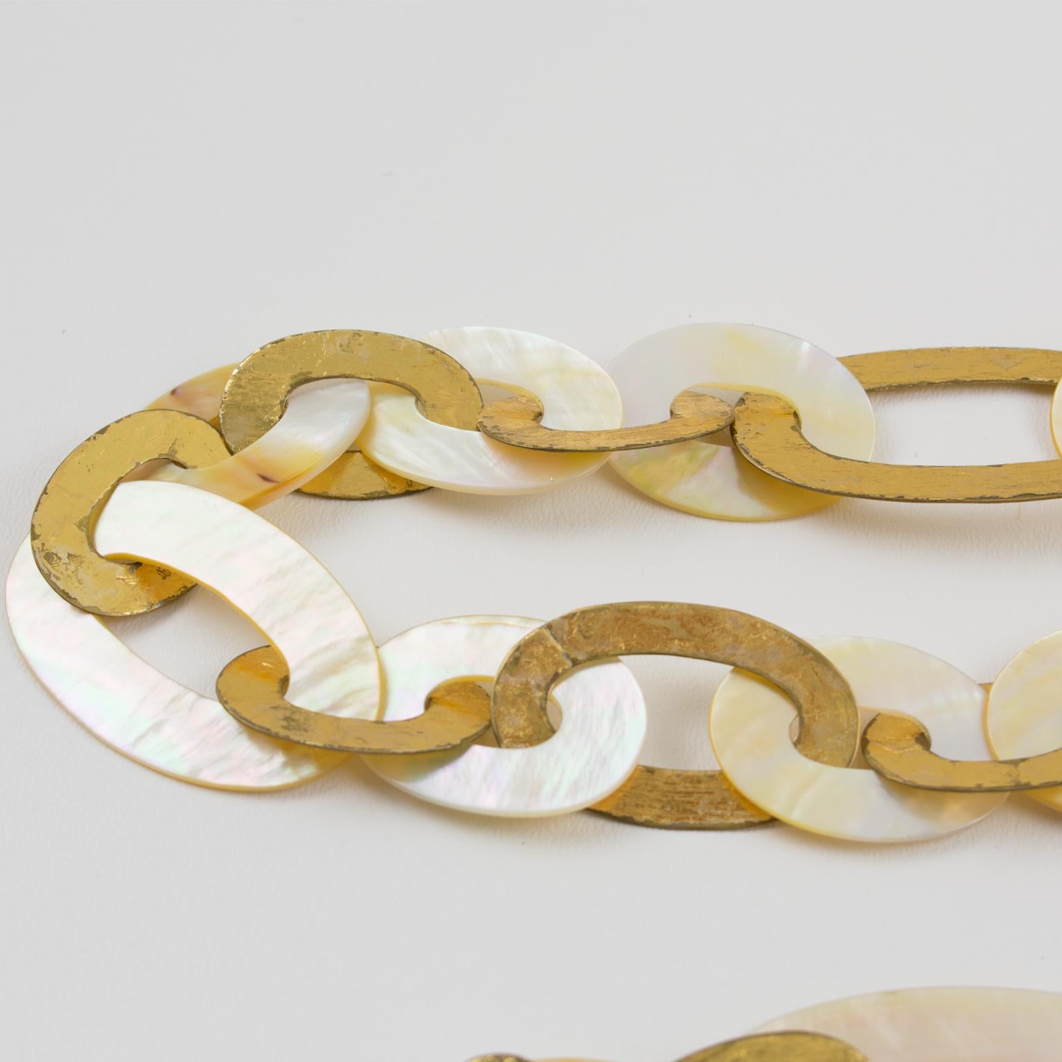 Monies - Collana extra-lunga con fiocchi d'oro e conchiglie in vendita 7