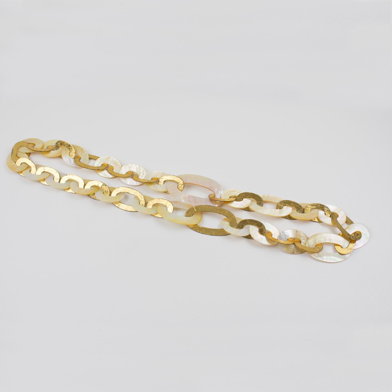 Monies - Collana extra-lunga con fiocchi d'oro e conchiglie in vendita 3