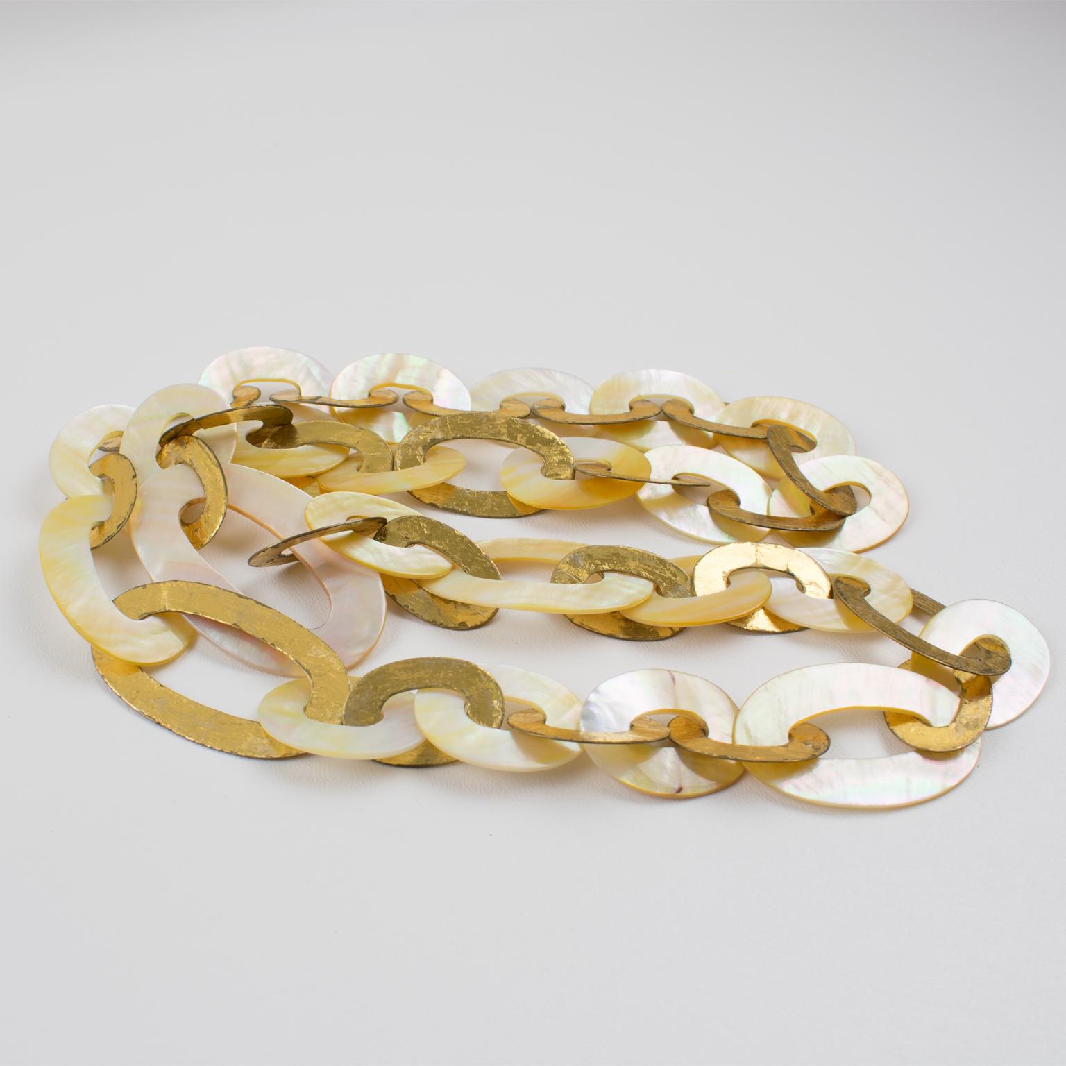 Monies - Collana extra-lunga con fiocchi d'oro e conchiglie in vendita 4