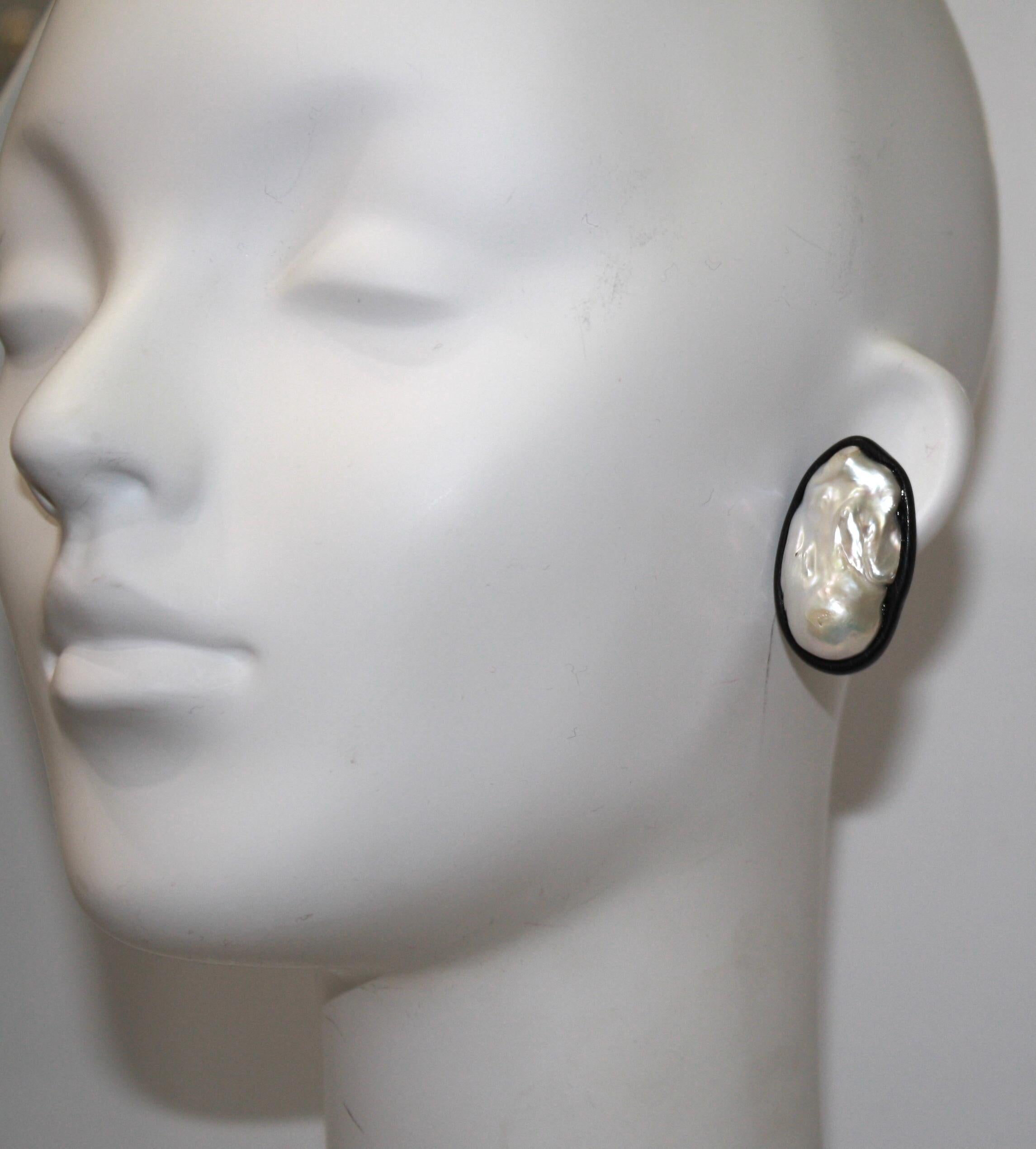 Monies Freshwater Pearl and Ebony Clip Earrings  In New Condition In Virginia Beach, VA
