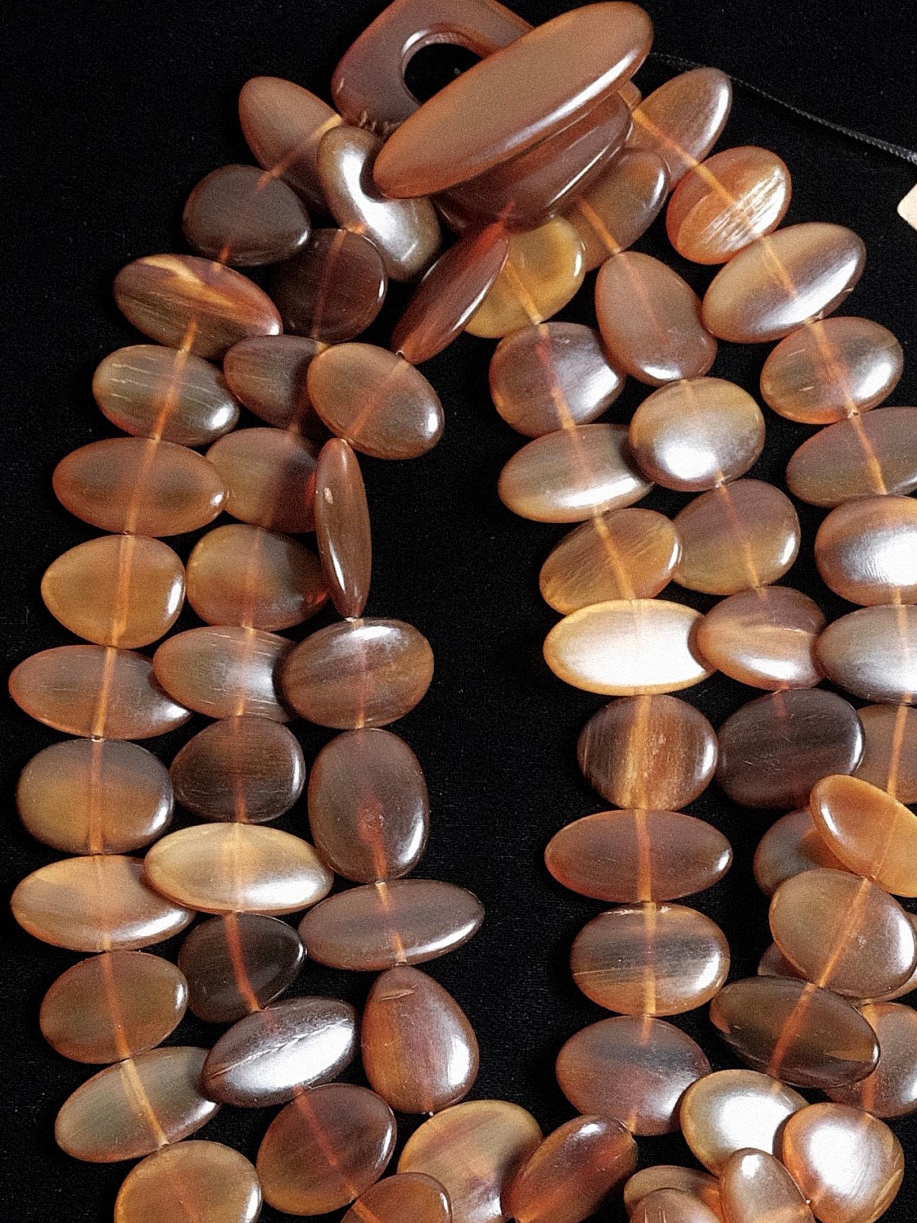 Monies Gerda Lynggaard Oversized Three Strand Horn Necklace 1980's 1990's In Good Condition For Sale In Los Angeles, CA