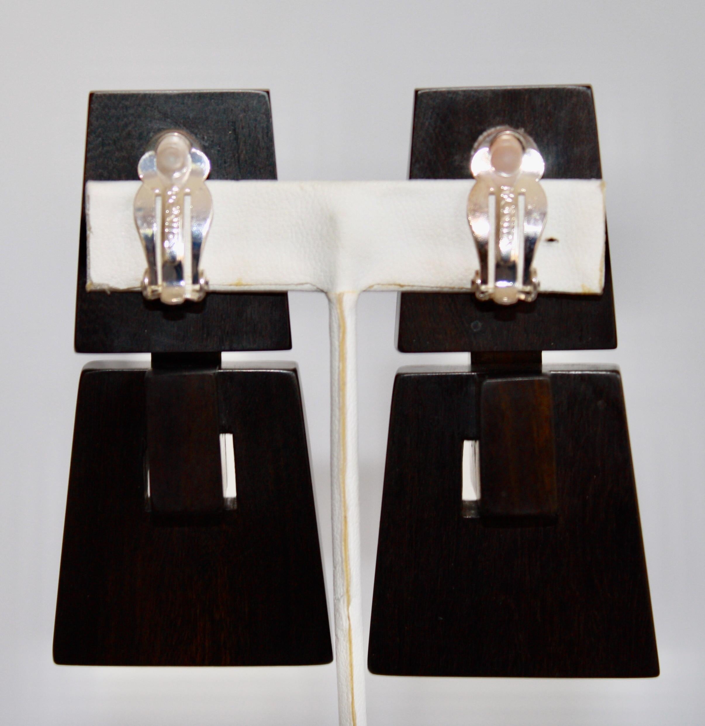 Kamagong wood clip earrings from Monies Denmark. 