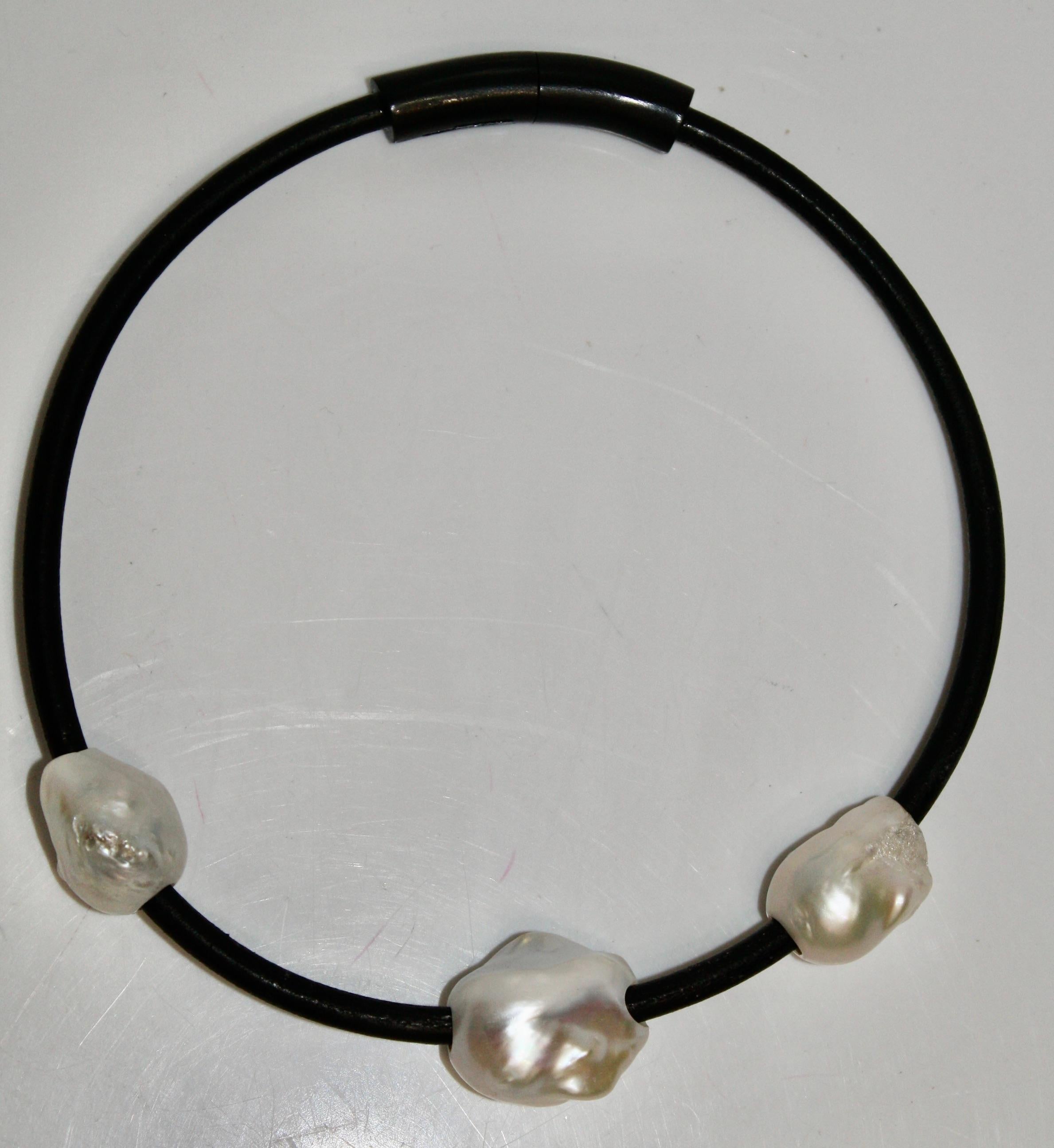 Modern Monies Leather And 3 Pearls Necklace 