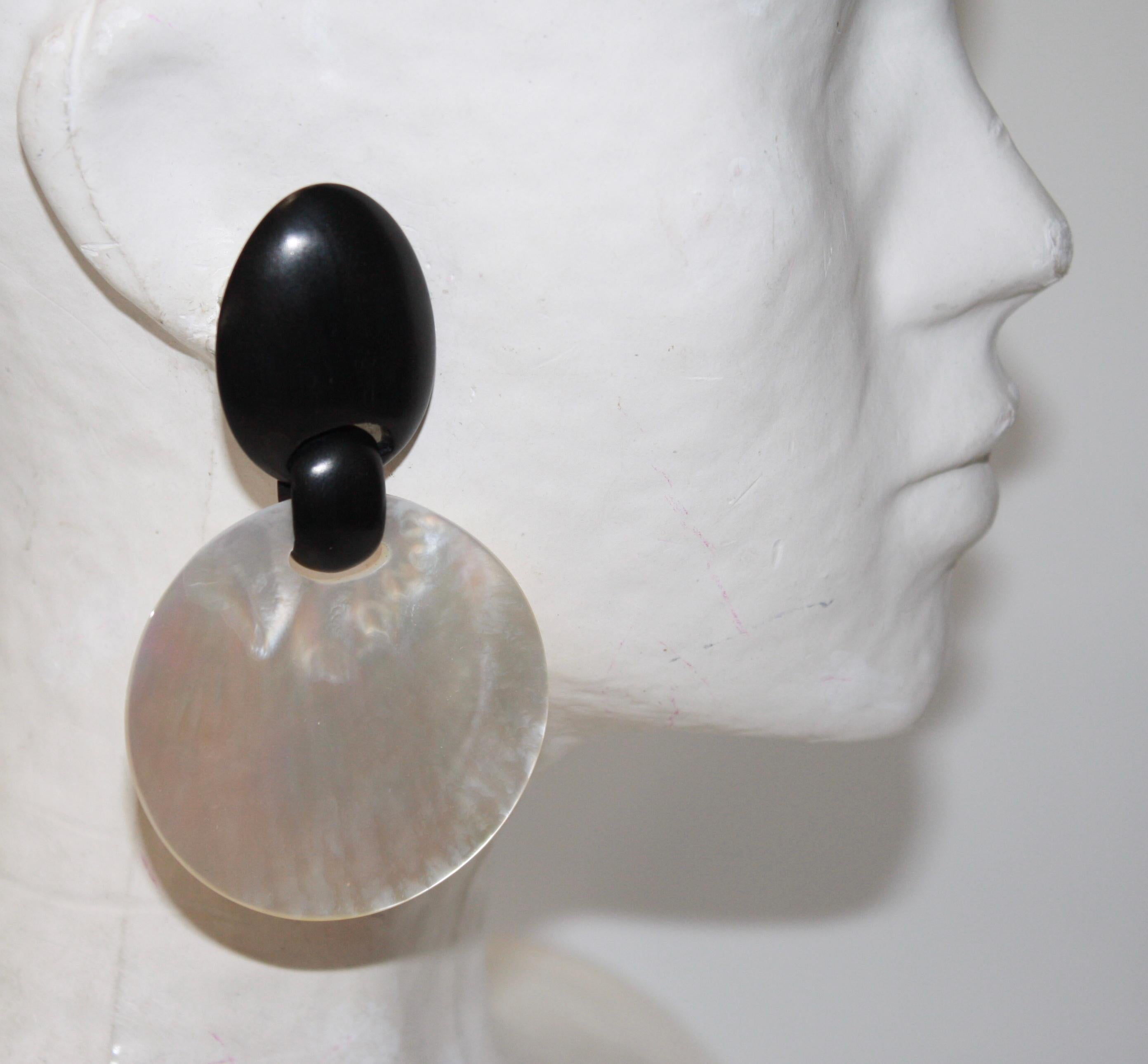 Monies Mother of Pearl Shell and Ebony Earrings In New Condition In Virginia Beach, VA