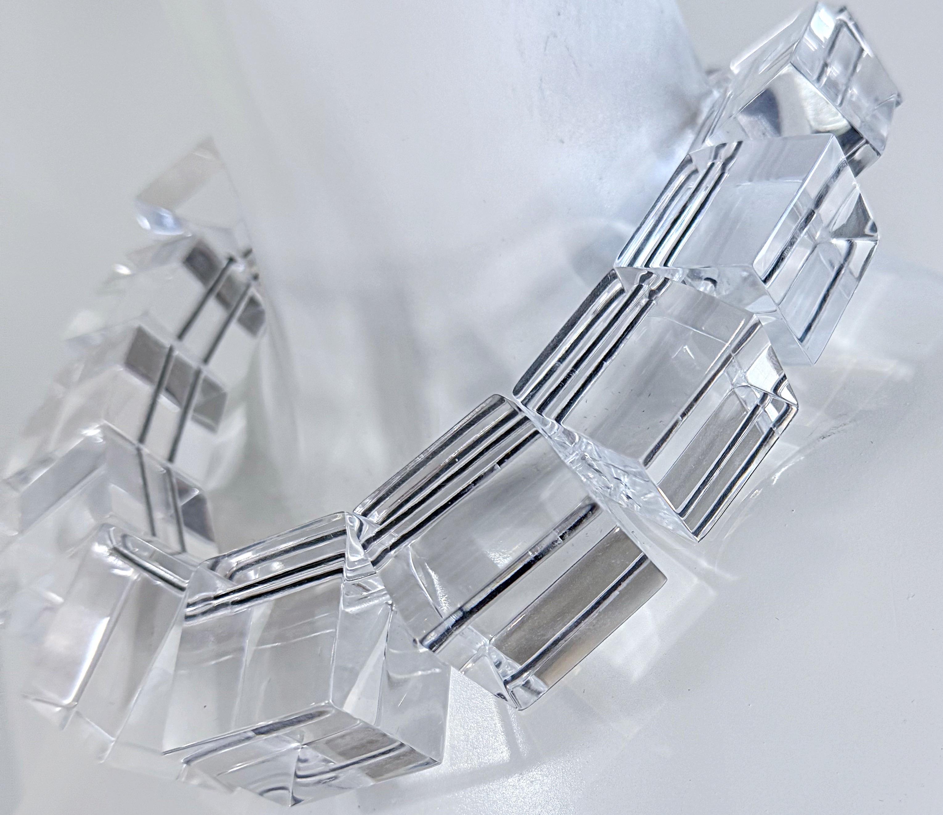 Monies of Denmark - Collana di cristalli trasparenti di lucite quadrata con dichiarazione di stile in vendita 5