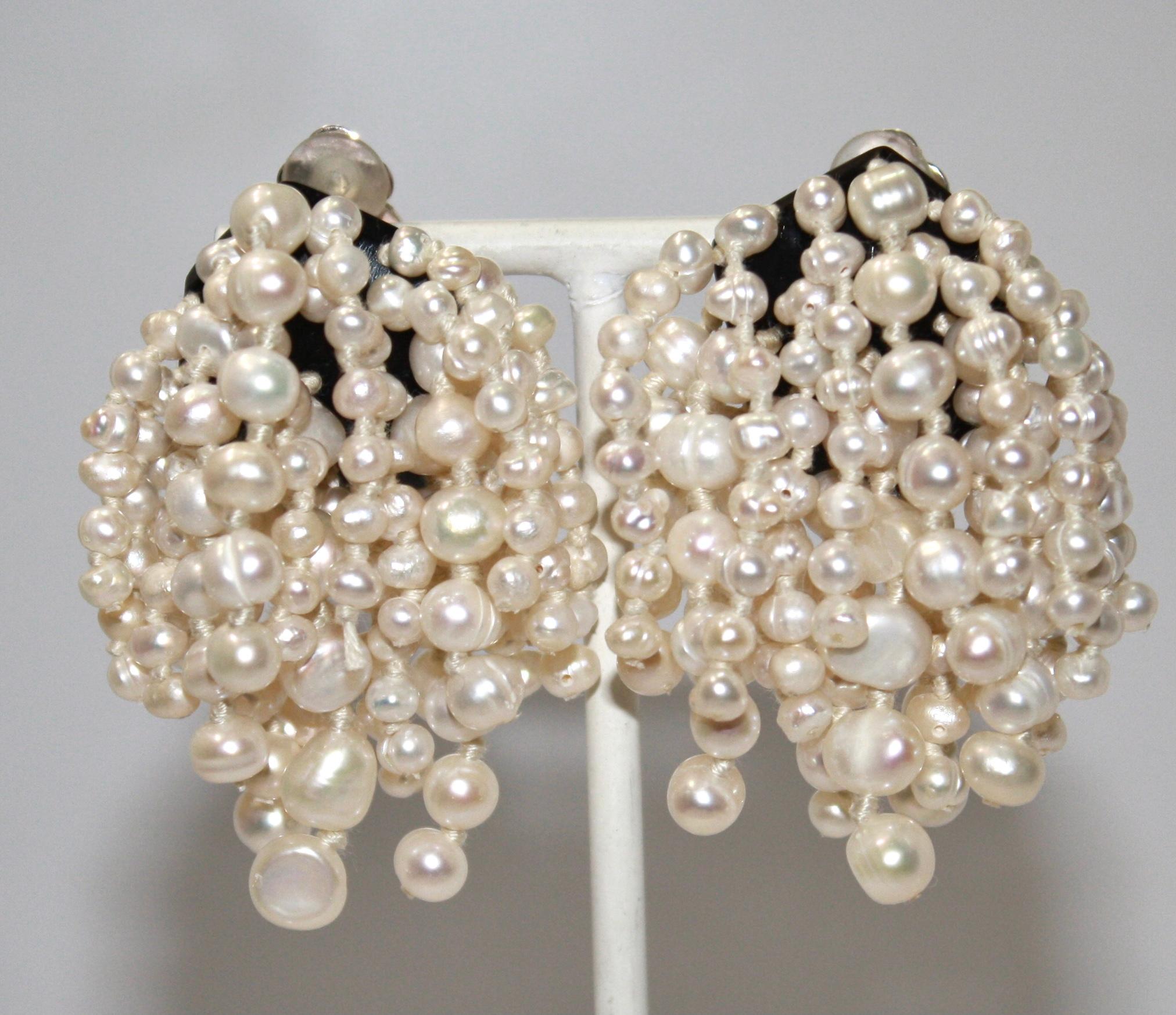 Monies One of a Kind Freshwater Pearl and Ebony Clip Earrings In New Condition In Virginia Beach, VA