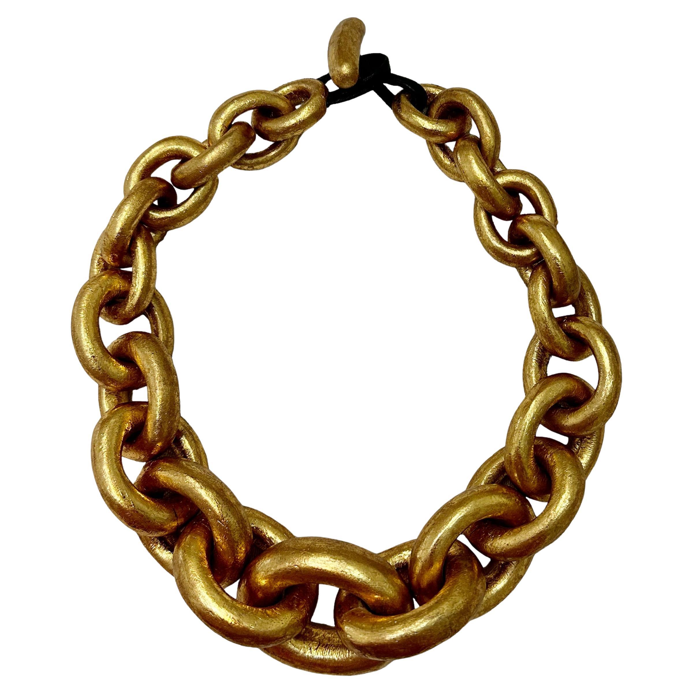 Monies Übergroßer ovaler Gliederhalsband aus Gold und Holz im Angebot
