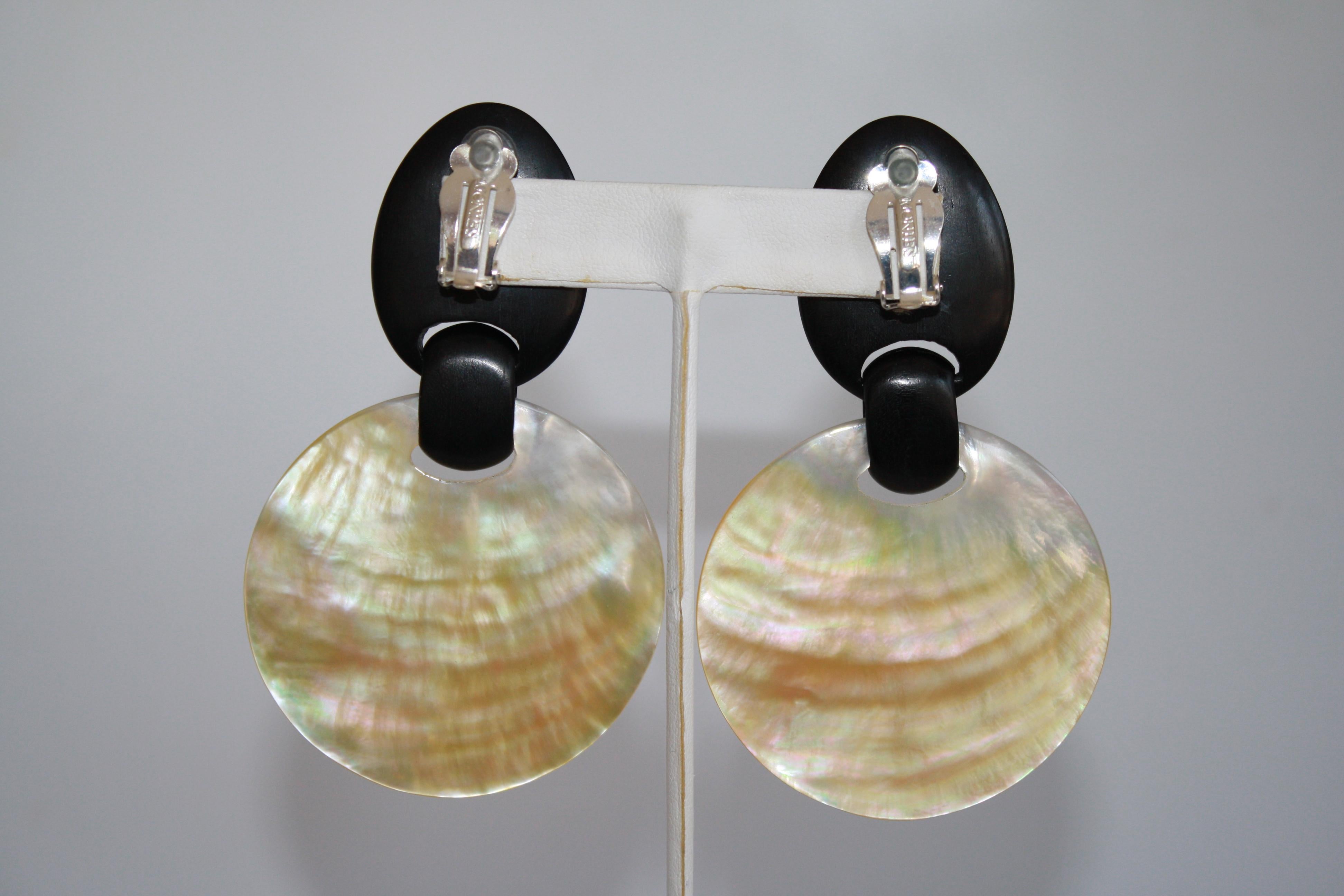 Monies Shell and Ebony Wood Clip Earrings In New Condition In Virginia Beach, VA