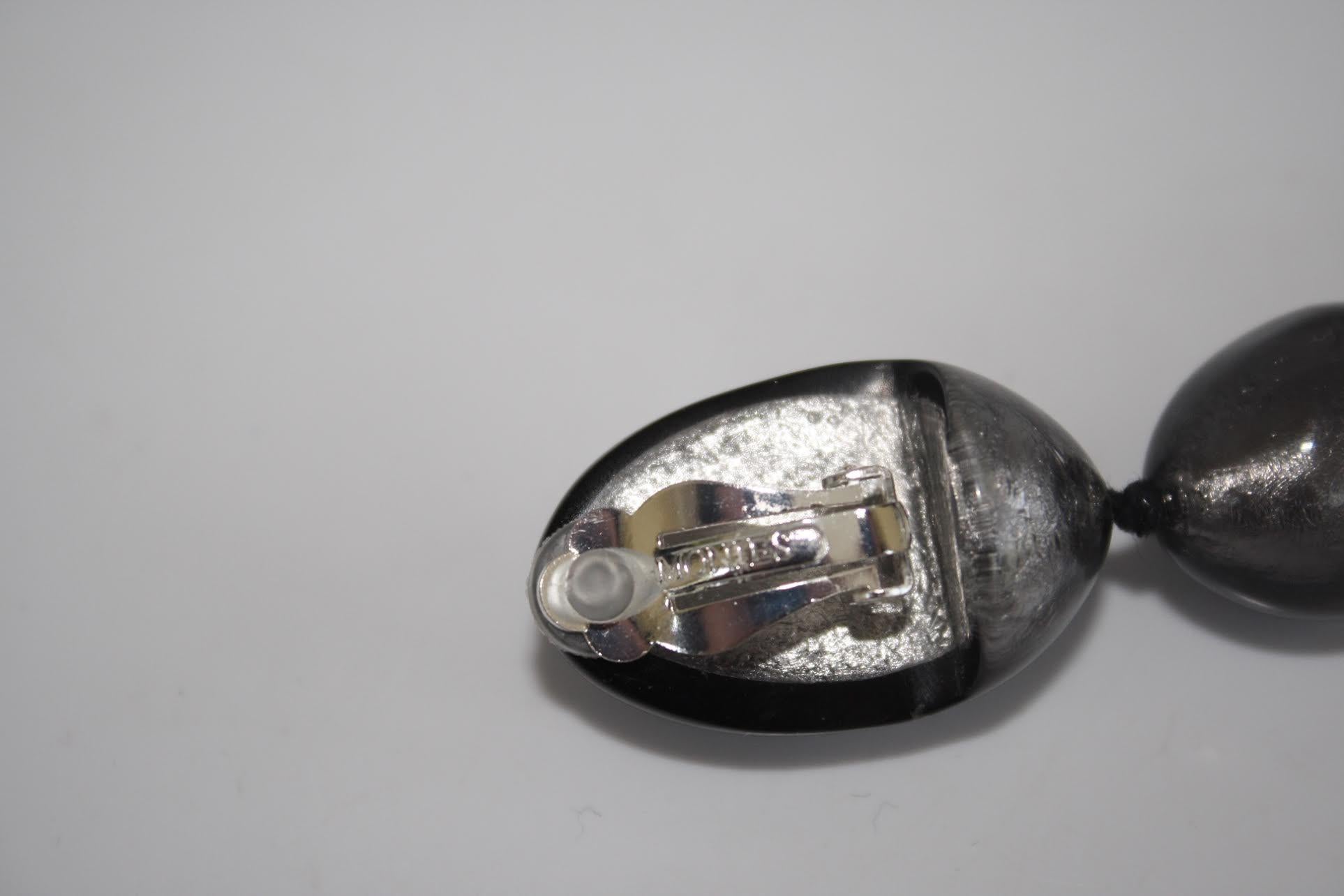 Pendientes de clip con gota Monies Hoja de Plata en Poliéster en Nuevo Estado en Virginia Beach, VA