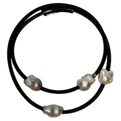 Monies Twist Necklace In Baroque Pearls And Leather