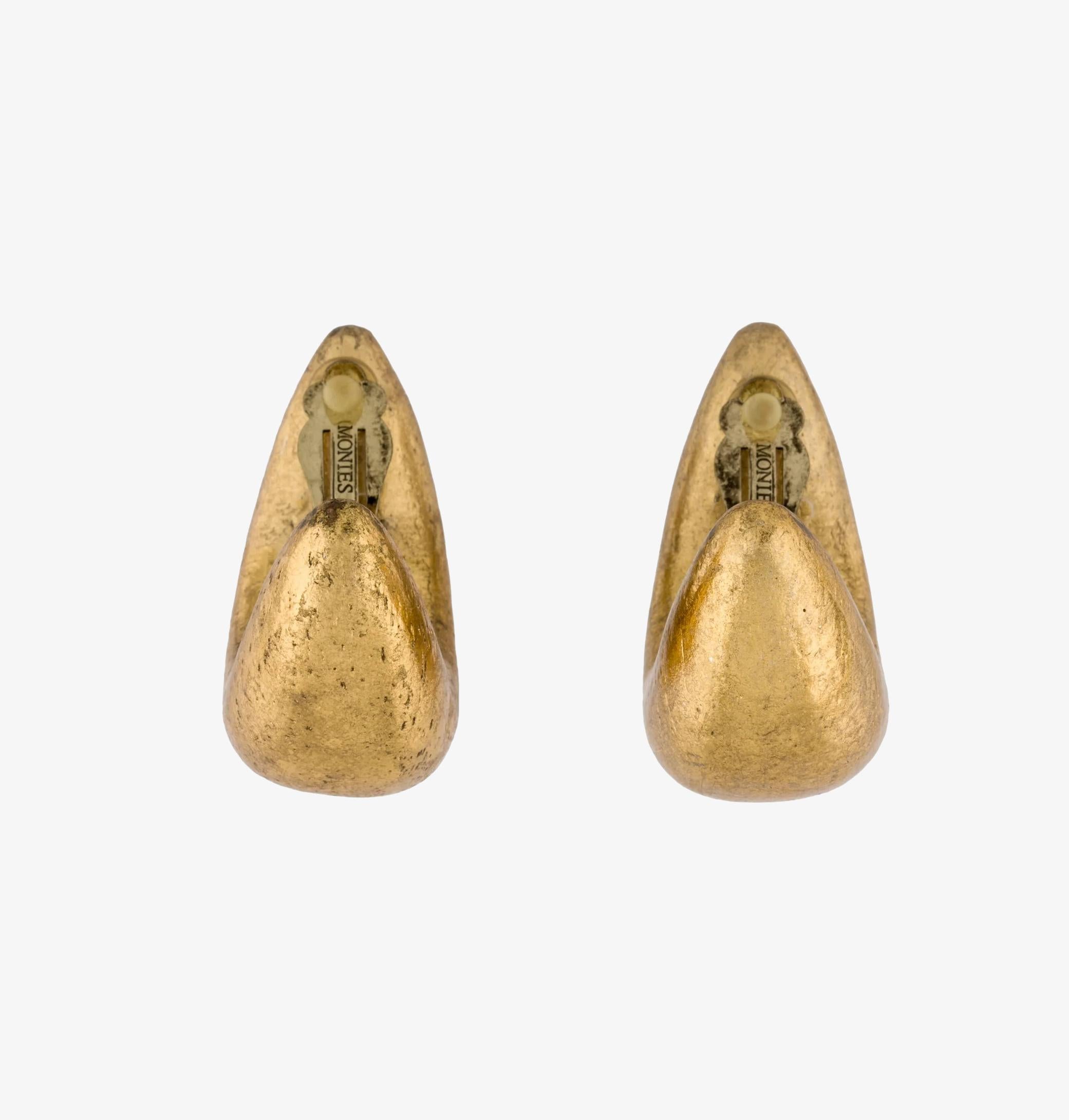Pendientes de clip de madera y lámina Monies en Excelente estado para la venta en New York, NY