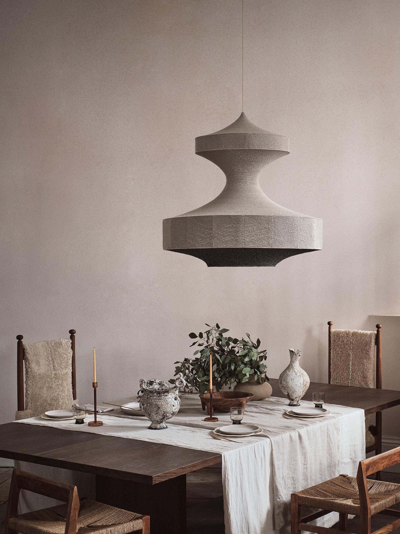 Scandinave moderne Pendentif Monika, fabriqué à la main, Ø80cm/31.5in en vente