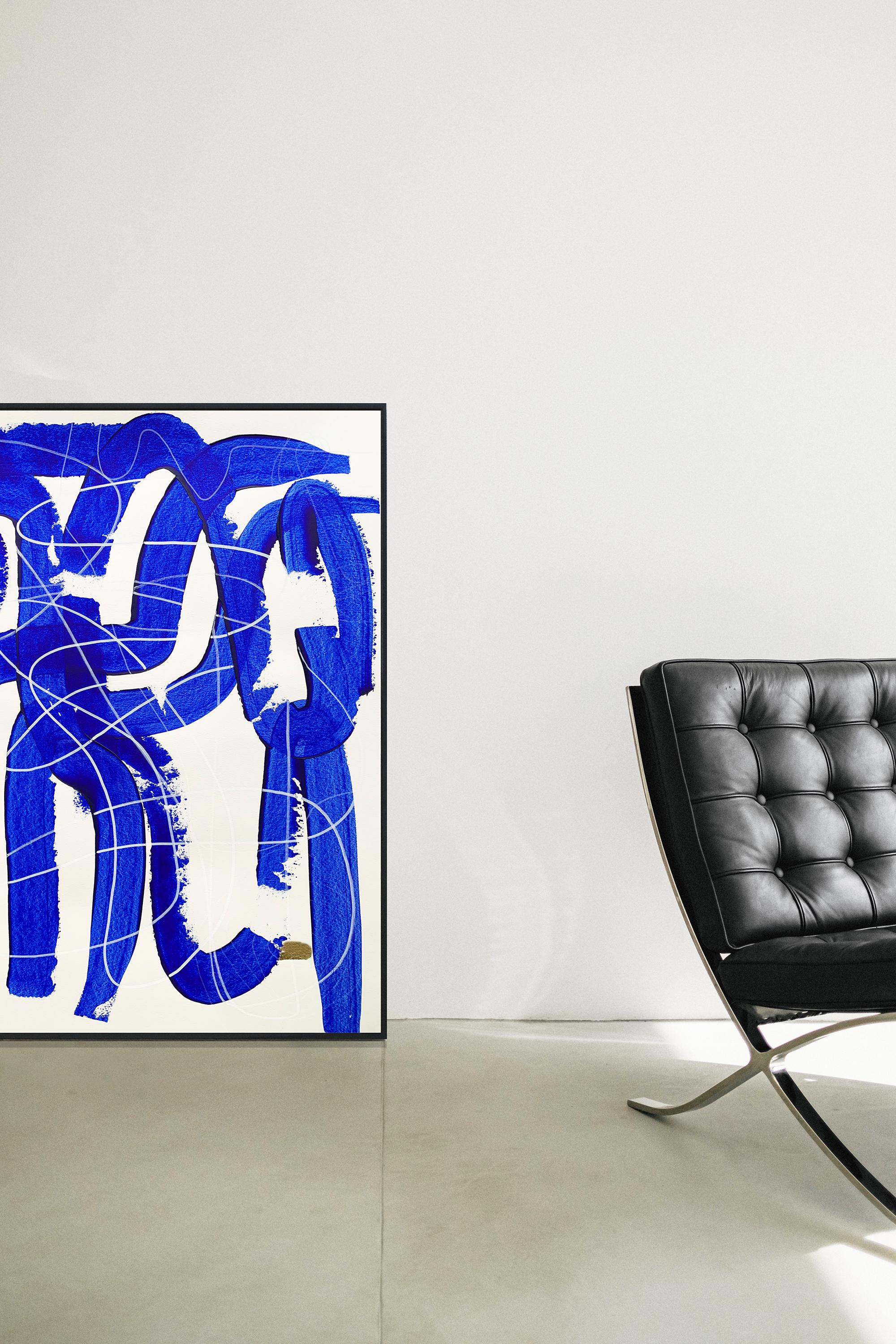 Free Blue 3321 - Abstraktes Gemälde mit Struktur in Blau und Weiß auf Papier, 2025 (Violett), Abstract Painting, von Monika Widenka