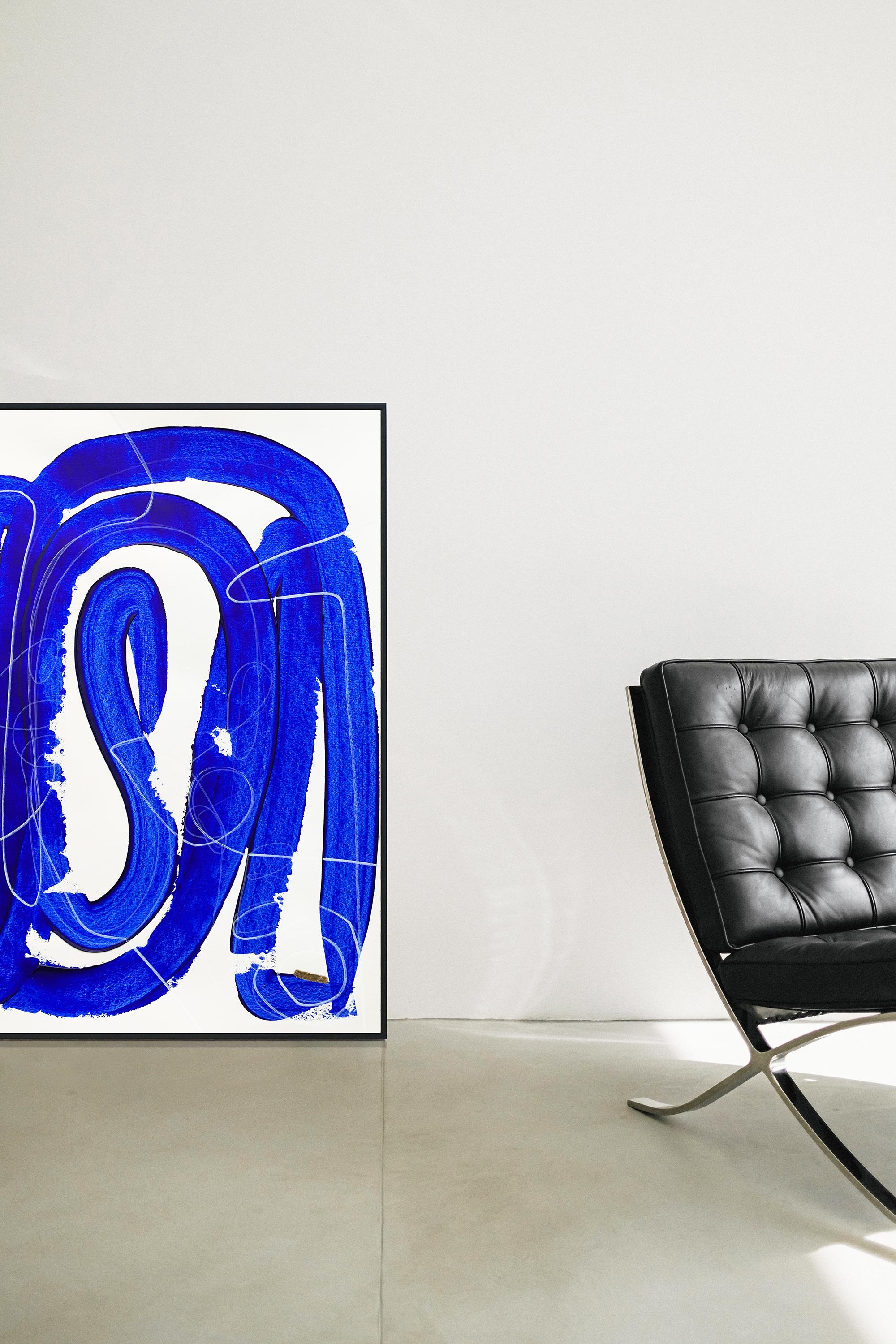 Free Blue 3329 - Peinture abstraite texturée bleue et blanche sur papier, 2025 - Painting de Monika Widenka