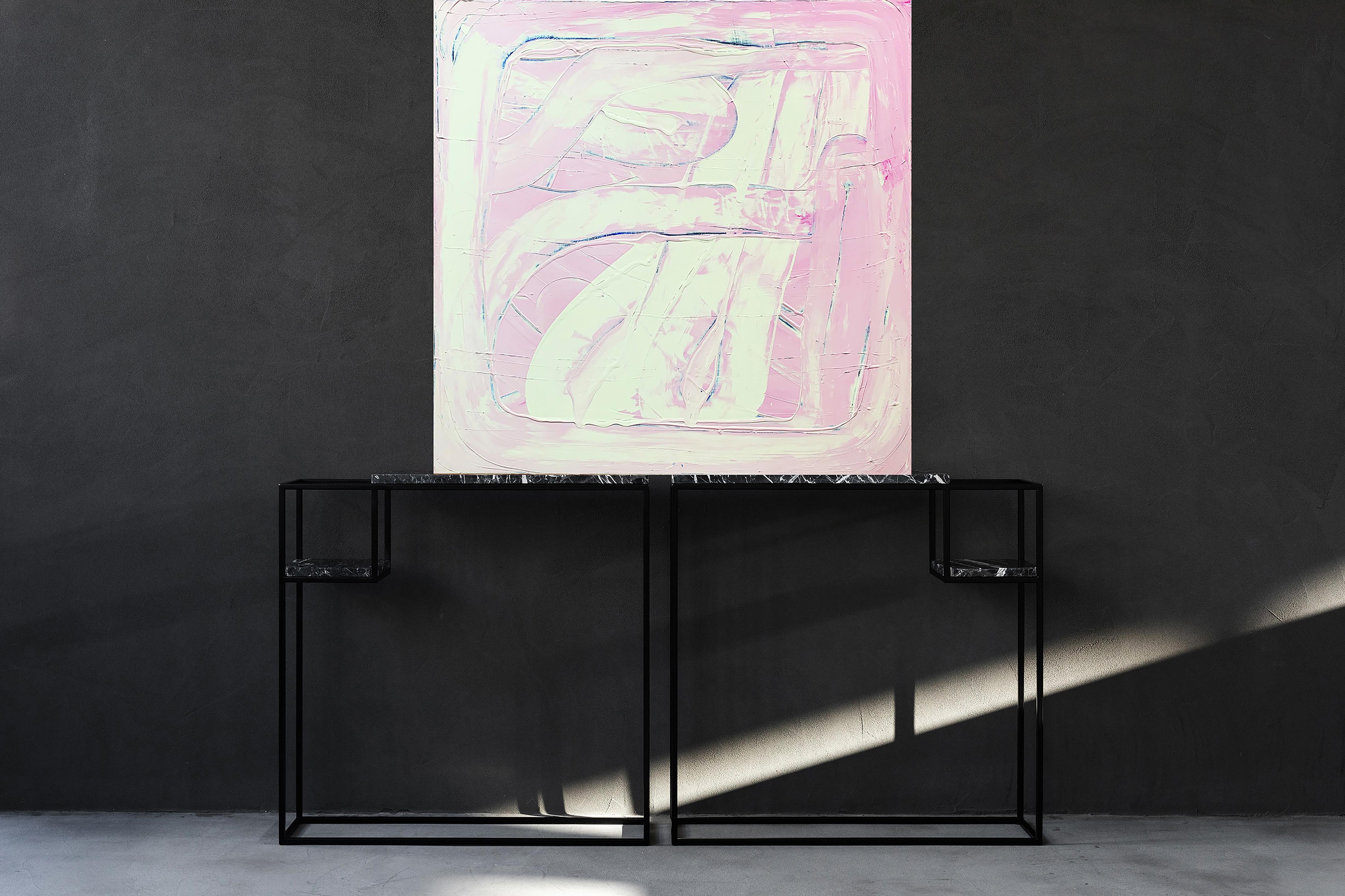 Free Light Rose 2 - Abstraktes Gemälde in Rosa und Weiß auf Leinwand, 2025 (Abstrakter Expressionismus), Mixed Media Art, von Monika Widenka