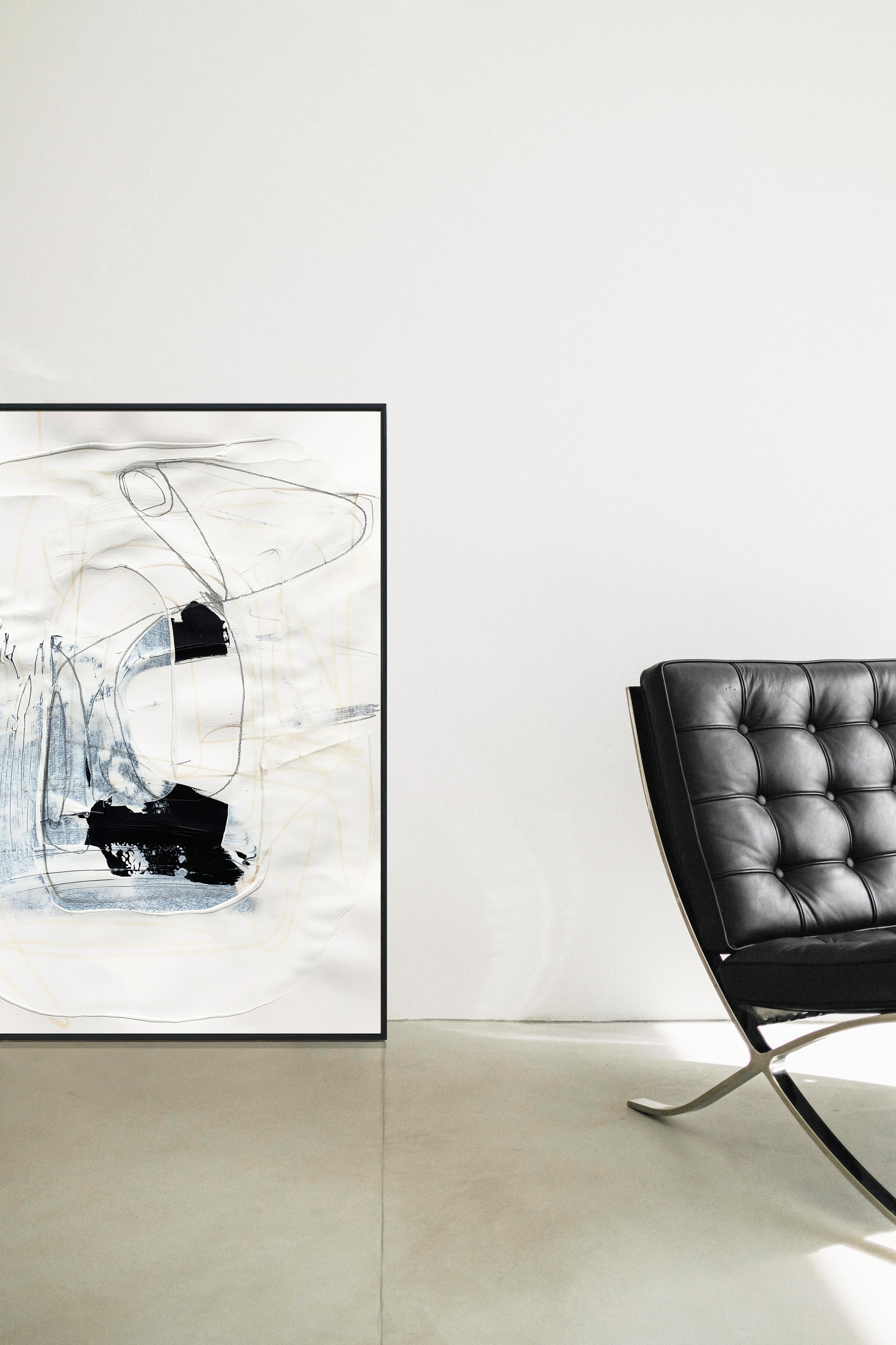 Blanco libre 1 - Pintura abstracta blanca y negra texturizada sobre papel, 2025 en venta 2