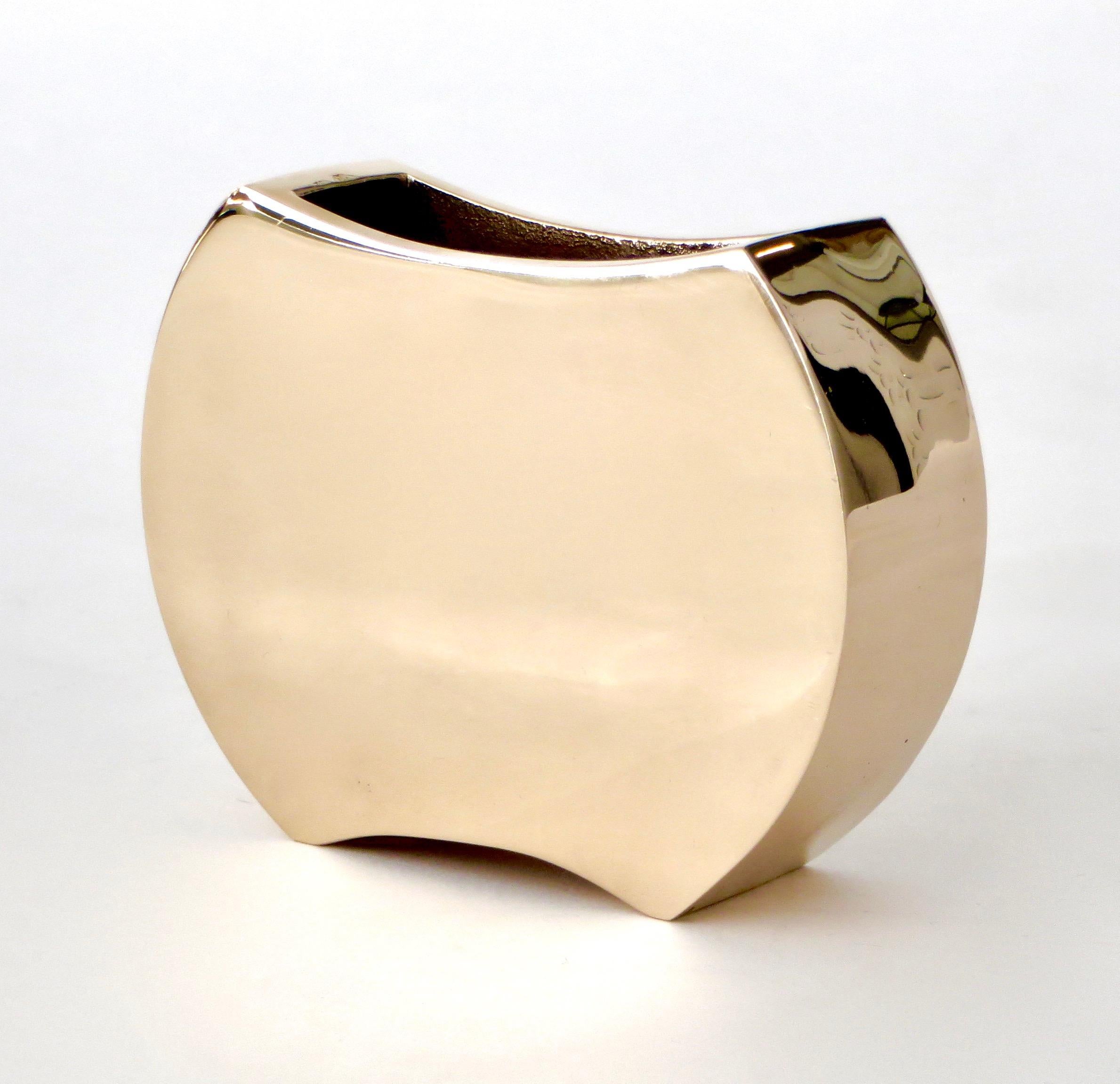 Monique Gerber Art du Bronze Vase en bronze poli français 2