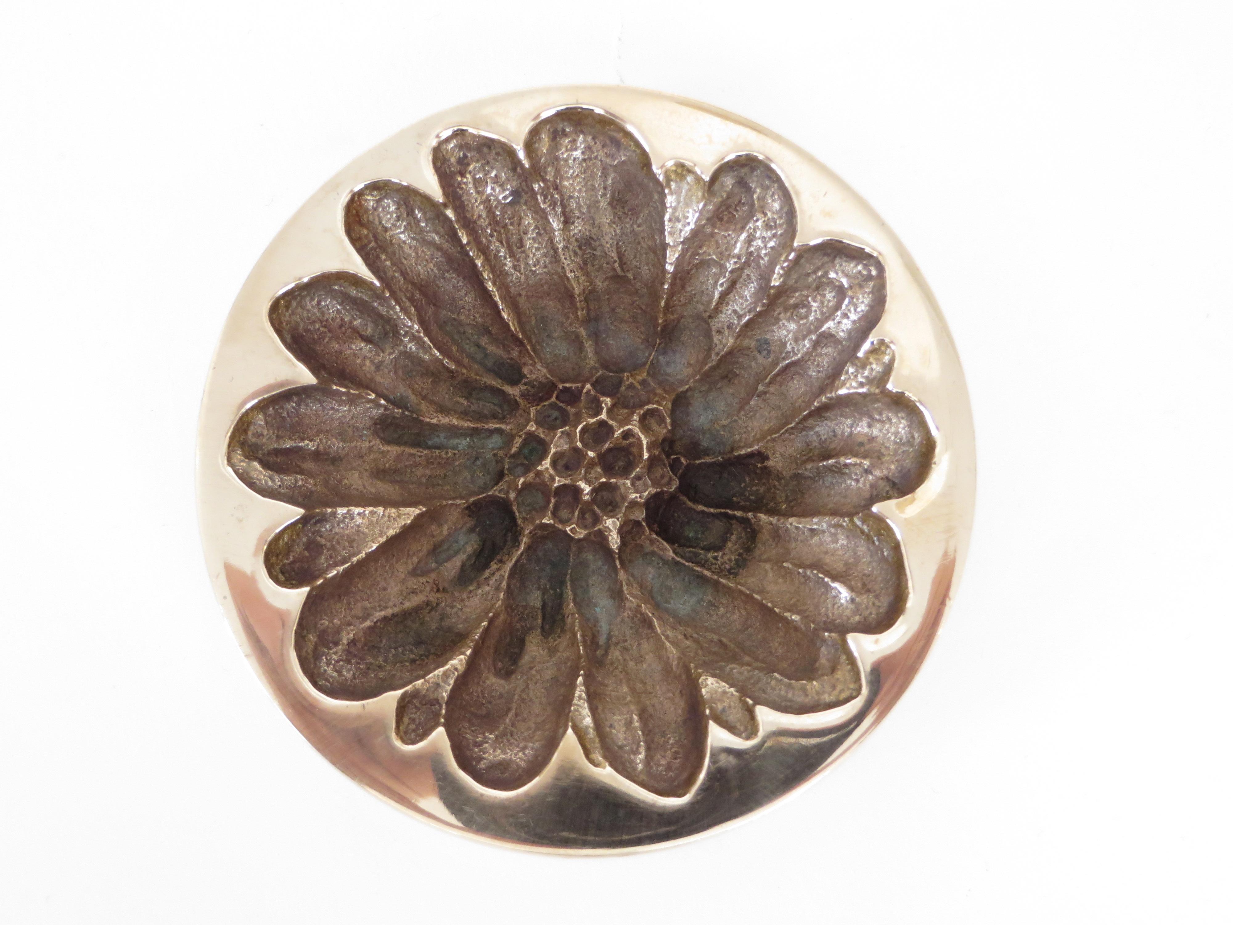 Late 20th Century Monique Gerber Bronze Vide Poche Motif Daisy or Marguerite French Design