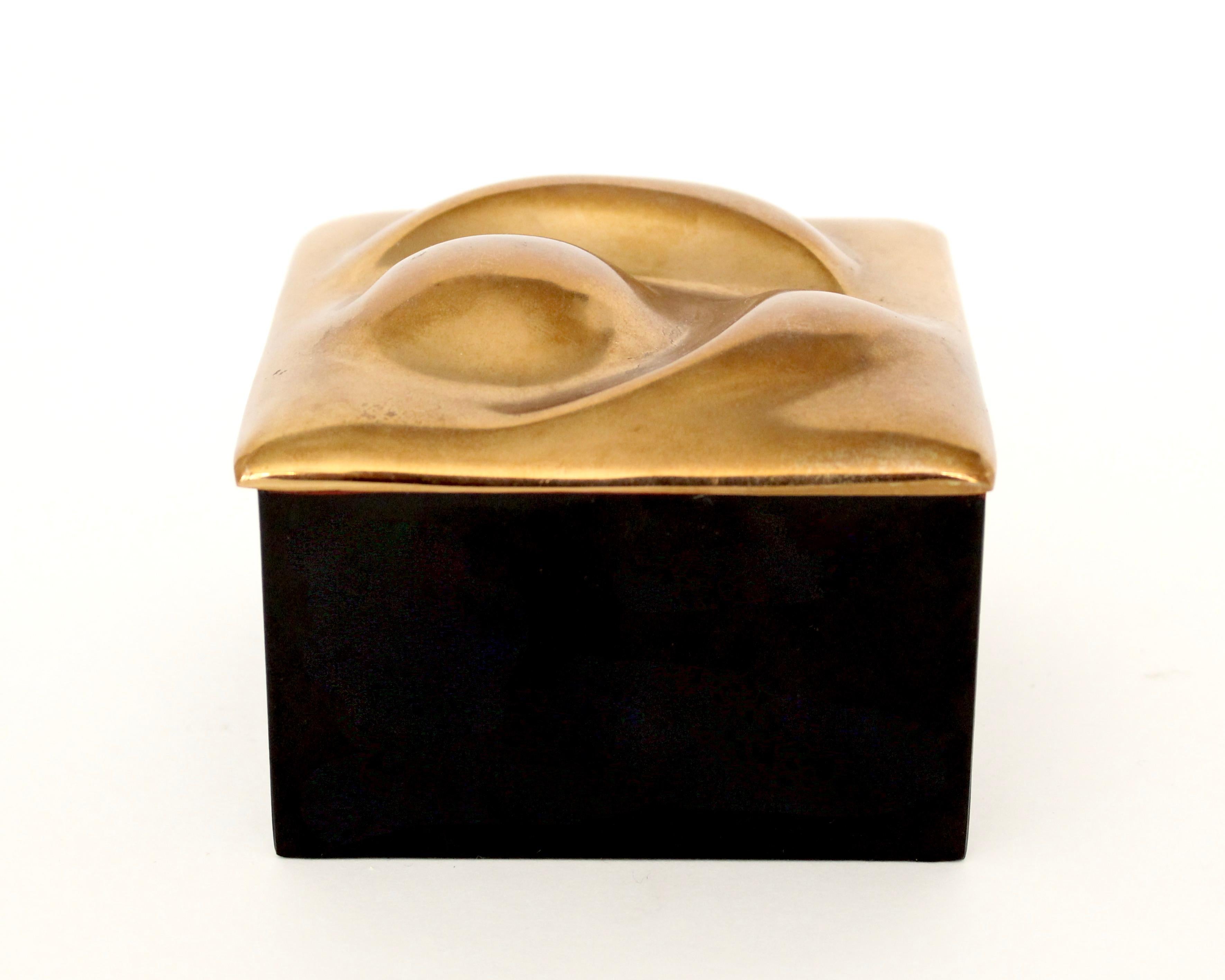 Monique Gerber French Bronze Lidded Sculptural Top and Black and Red Lacquer Box In Good Condition In Chicago, IL