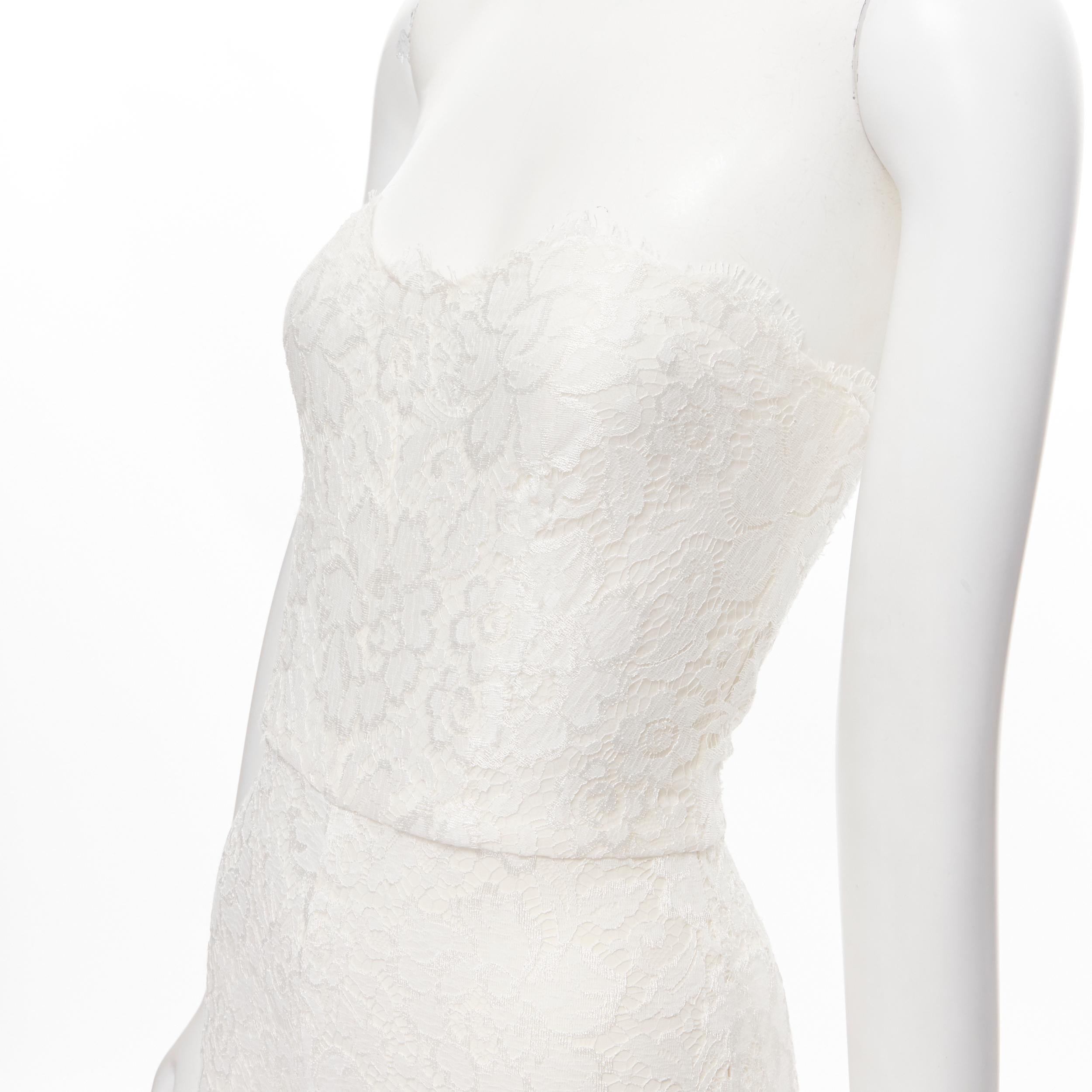 MONIQUE LHUILLIER Collection Bridal white lace boned corset jumpsuit US0 XS 
Reference: LNKO/A01880 
Brand: Monique Lhuillier 
Material: Lace 
Color: White 
Pattern: Floral 
Closure: Zip 
Extra Detail: Boned corset. 
Made in: USA 

CONDITION: