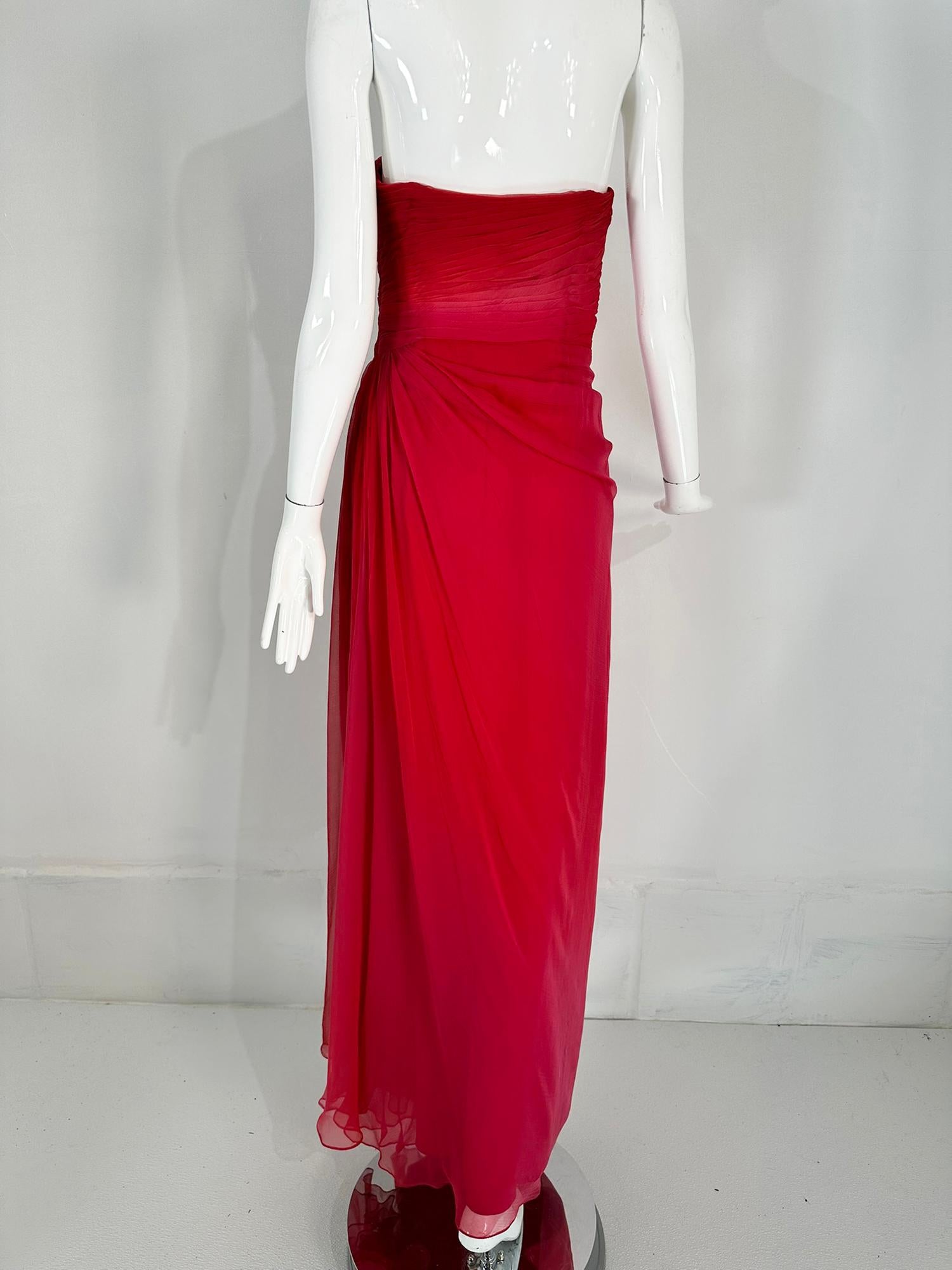 Monique Lhuillier Collection Red Pink Pleated Ombre Silk Chiffon Strapless Gown  For Sale 2