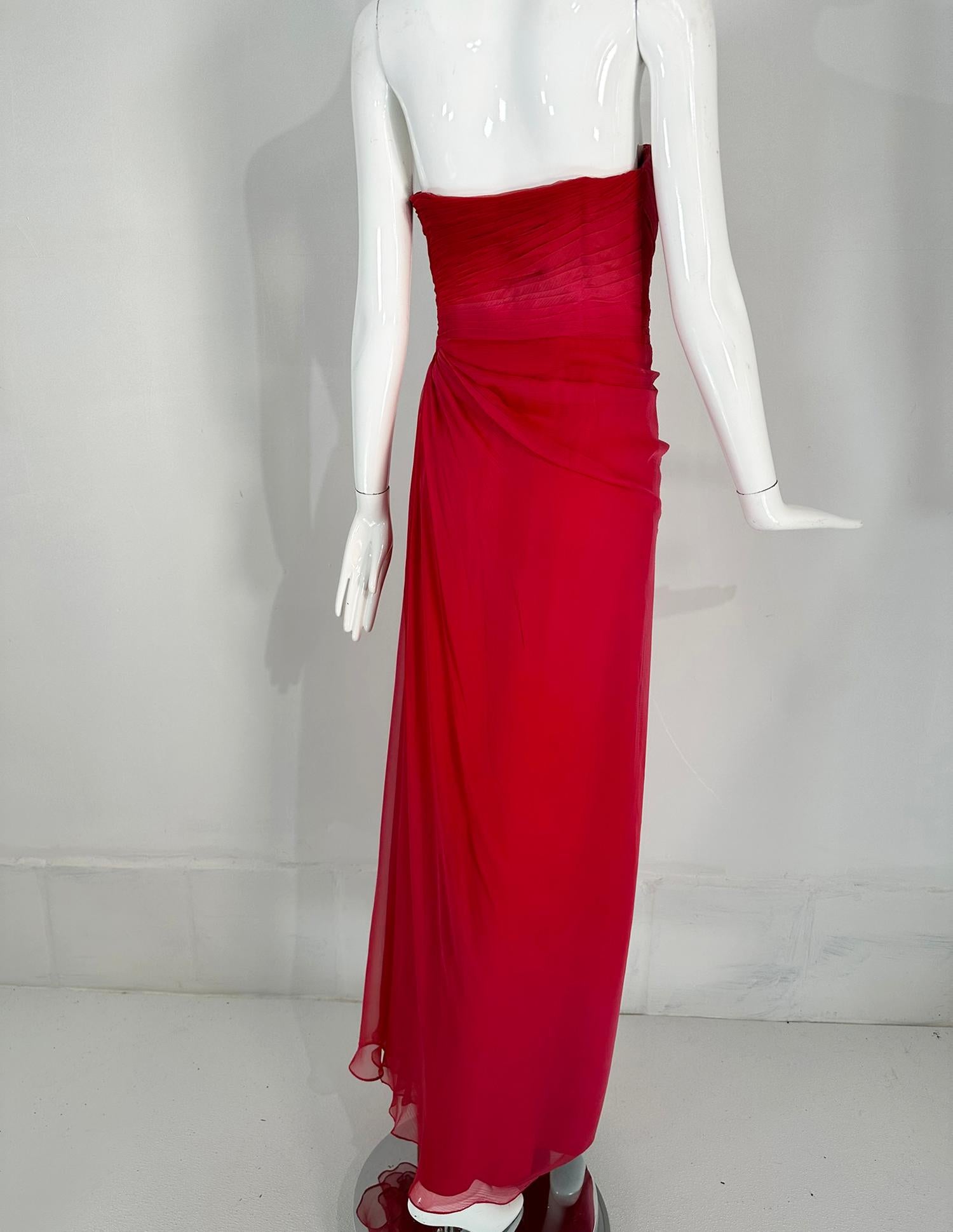 Monique Lhuillier Collection Red Pink Pleated Ombre Silk Chiffon Strapless Gown  For Sale 3